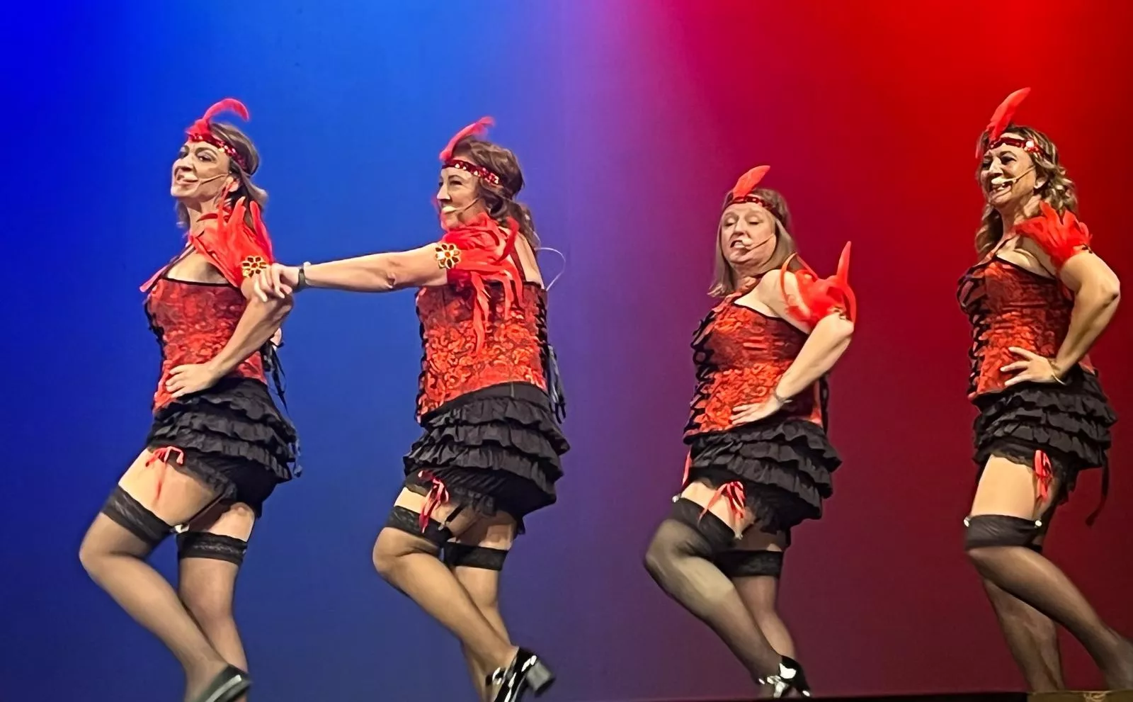 Representación de Kandelikas de 'El jardín de las delicias' en el Olimpia. Foto Mercedes Manterola