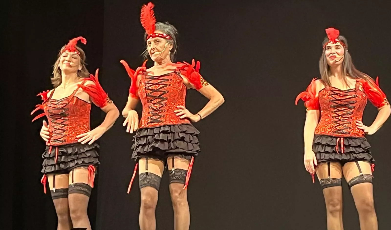 Representación de Kandelikas de 'El jardín de las delicias' en el Olimpia. Foto Mercedes Manterola