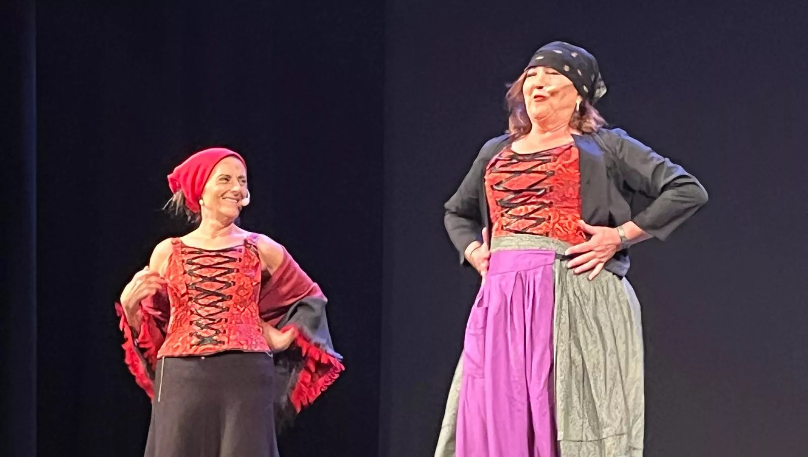 Representación de Kandelikas de 'El jardín de las delicias' en el Olimpia. Foto Mercedes Manterola