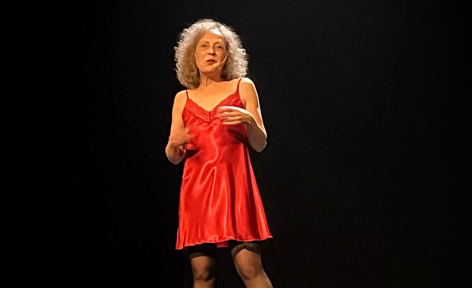 Representación de Kandelikas de 'El jardín de las delicias' en el Olimpia. Foto Mercedes Manterola