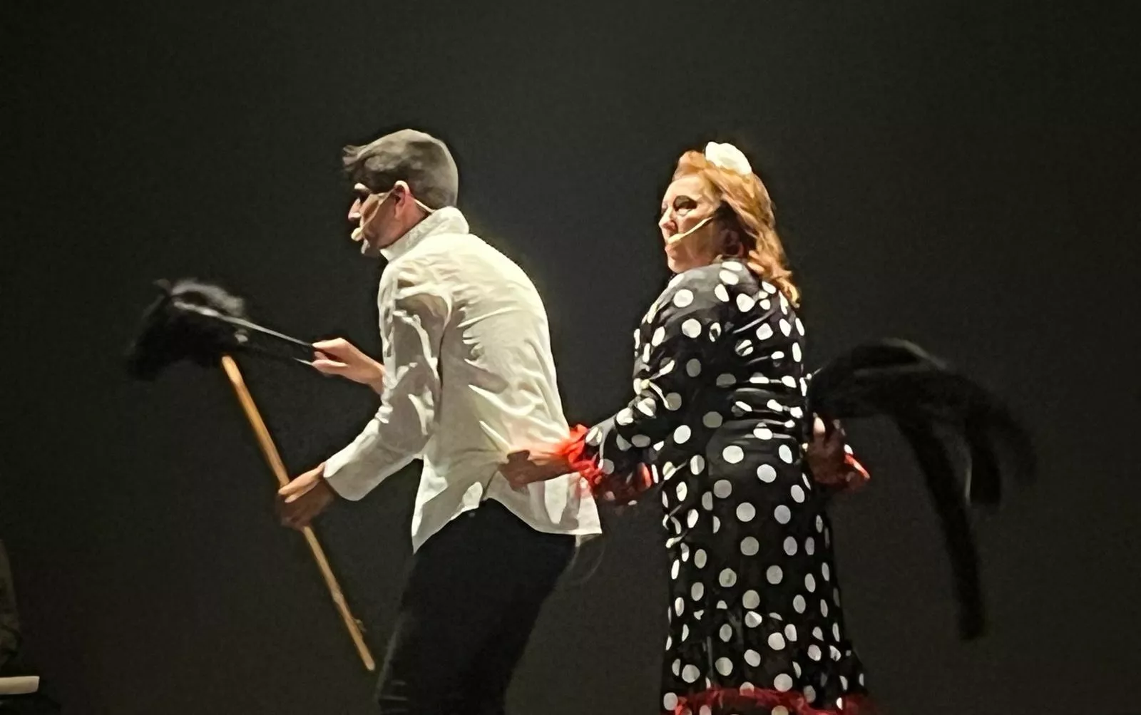 Representación de Kandelikas de 'El jardín de las delicias' en el Olimpia. Foto Mercedes Manterola