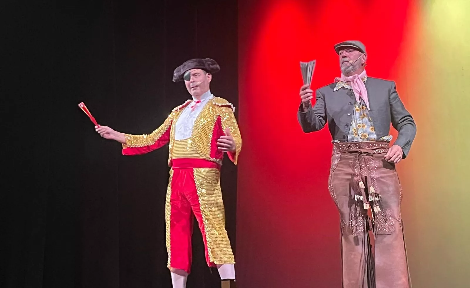 Representación de Kandelikas de 'El jardín de las delicias' en el Olimpia. Foto Mercedes Manterola