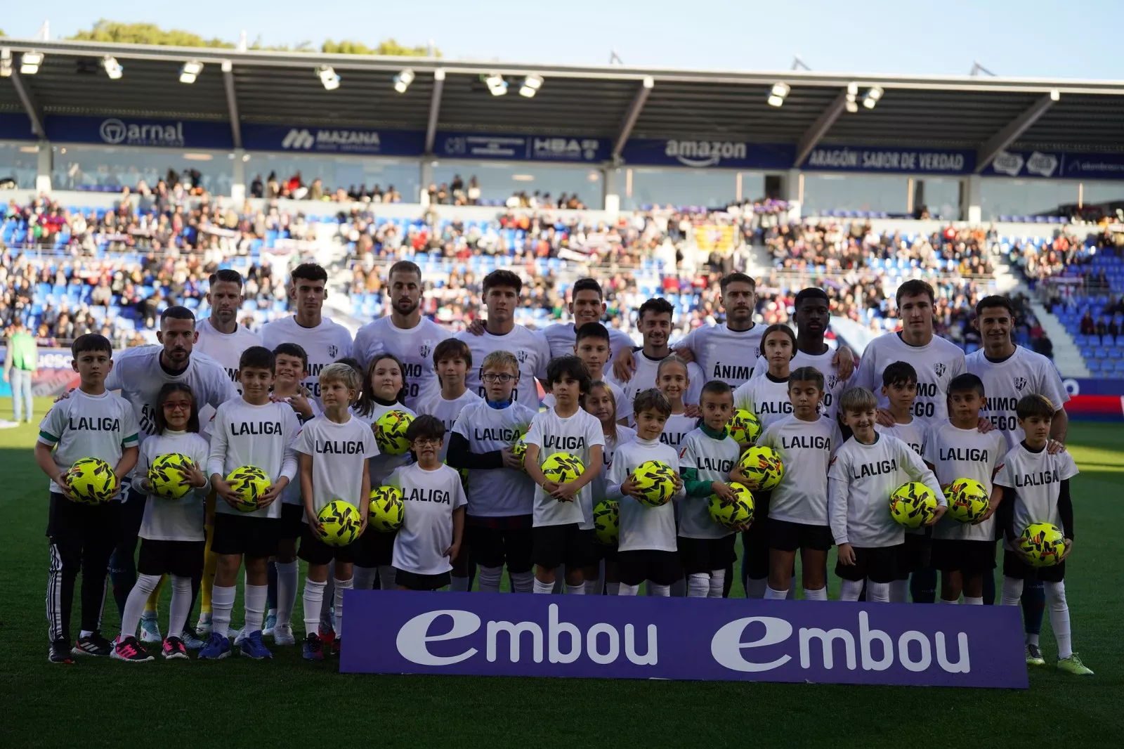 El once de jugadores del Huesca. Foto Dani Vidal El once de jugadores del Huesca. Foto Dani Vidal