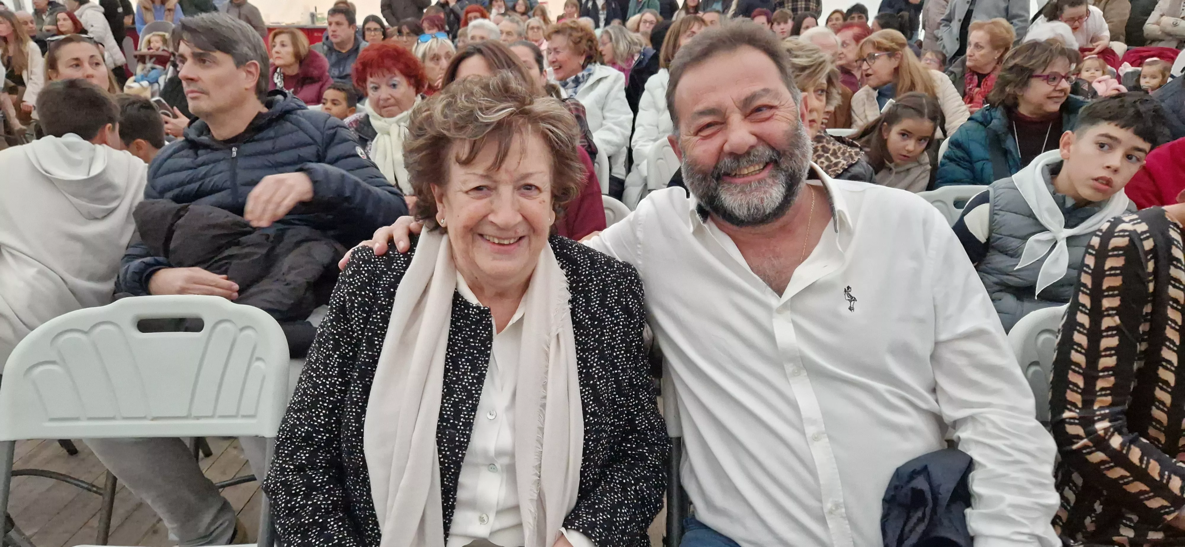 Familia Luna. Proclamación de mairalesas y mainates de San Martín y homenaje a la familia Luna. Foto Myriam Martínez