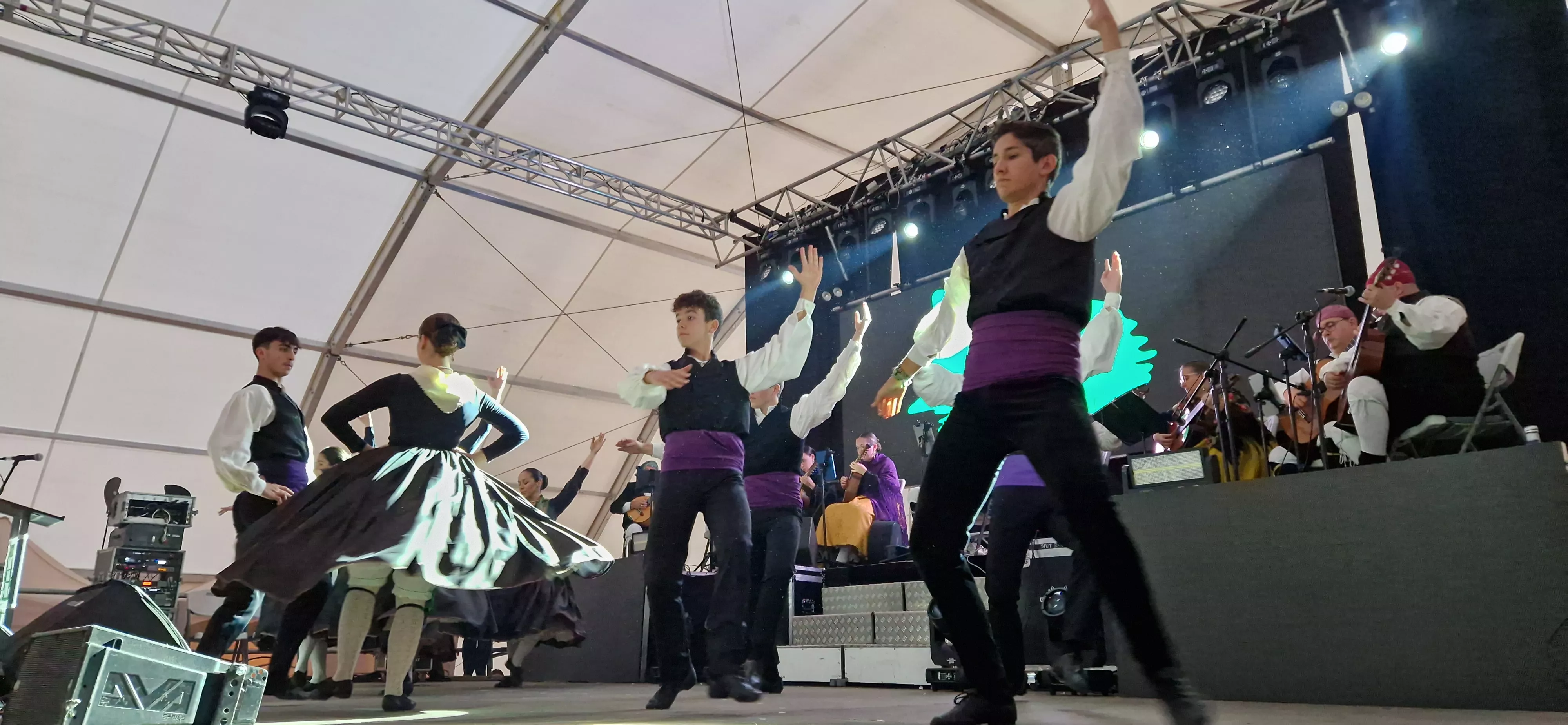 Elenco Aragonés. Proclamación de mairalesas y mainates de San Martín y homenaje a la familia Luna. Foto Myriam Martínez