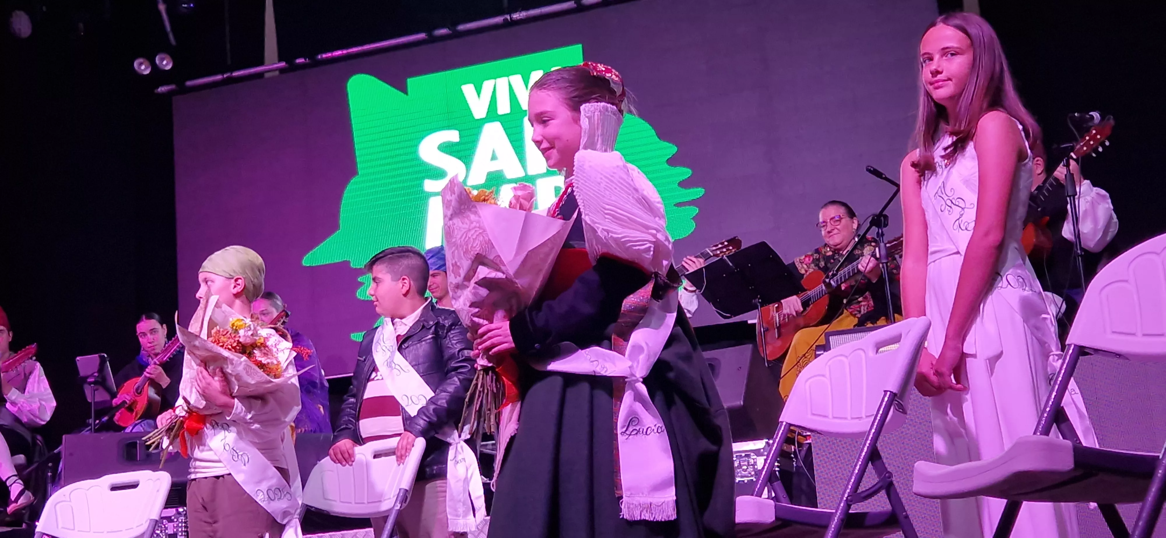 Proclamación de mairalesas y mainates de San Martín y homenaje a la familia Luna. Foto Myriam Martínez