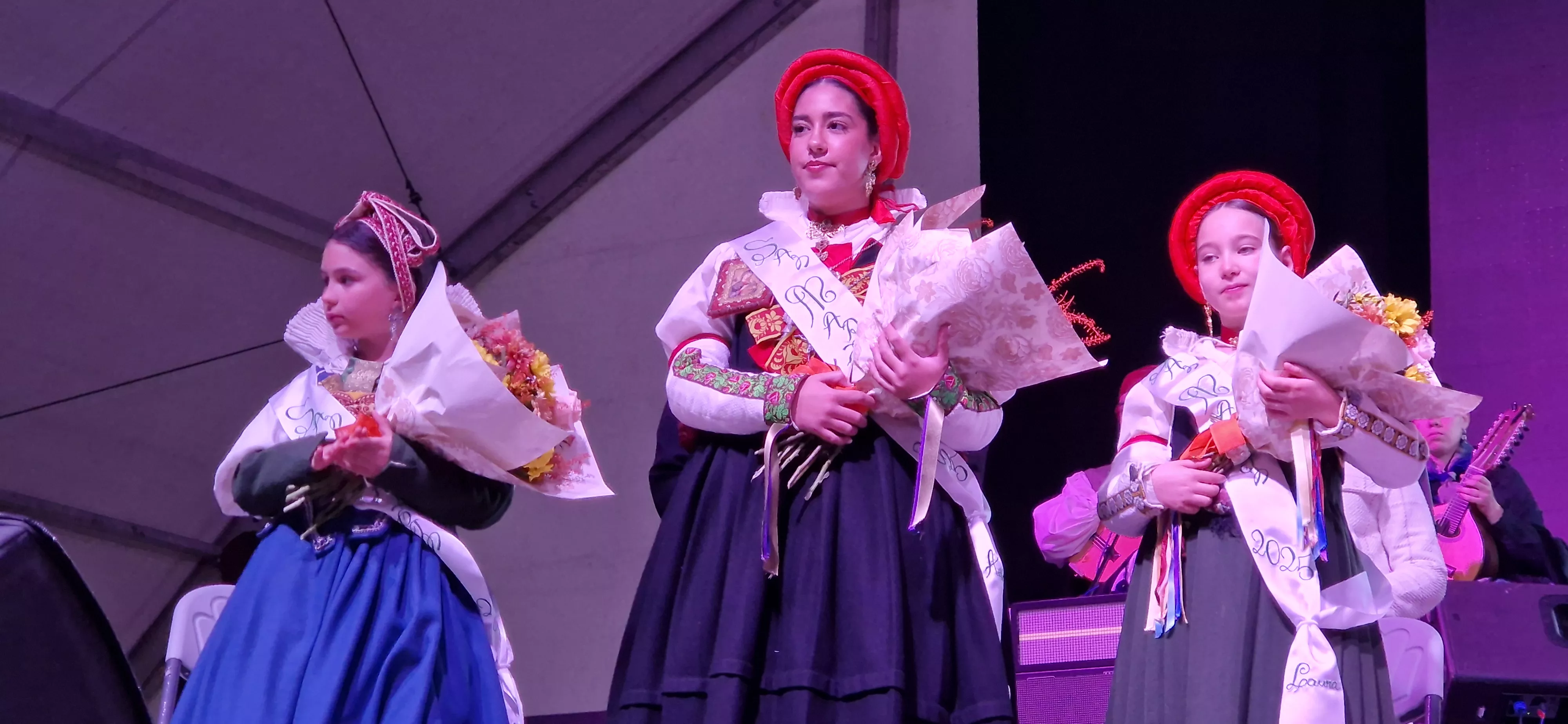 Proclamación de mairalesas y mainates de San Martín y homenaje a la familia Luna. Foto Myriam Martínez