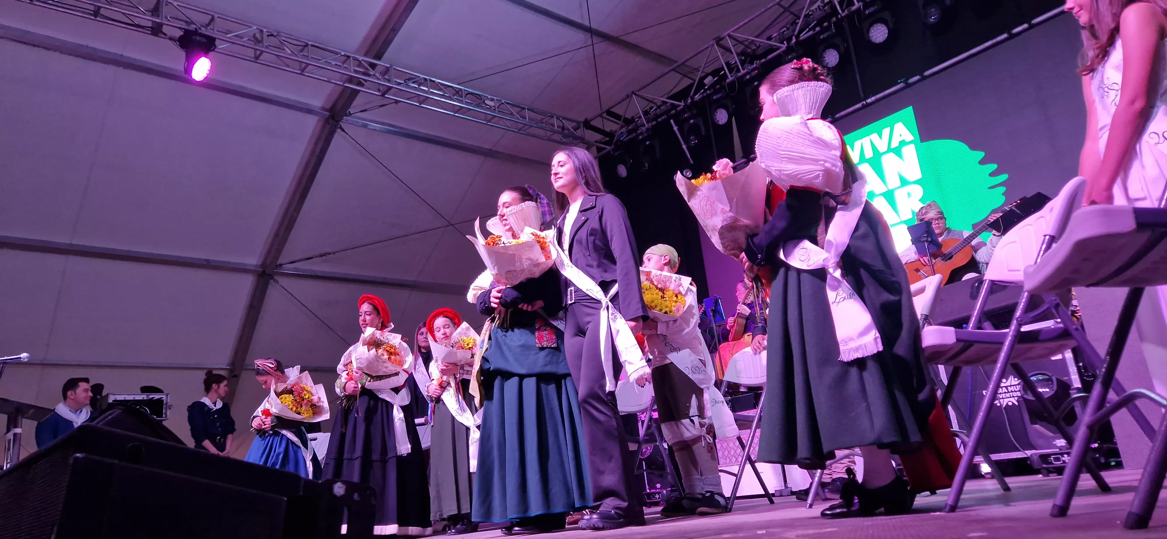 Proclamación de mairalesas y mainates de San Martín y homenaje a la familia Luna. Foto Myriam Martínez