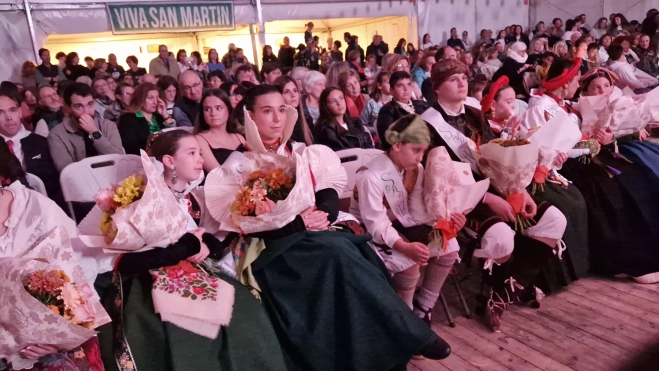 Proclamación de mairalesas y mainates de San Martín y homenaje a la familia Luna. Foto Myriam Martínez Proclamación de mairalesas y mainates de San Martín y homenaje a la familia Luna. Foto Myriam Martínez