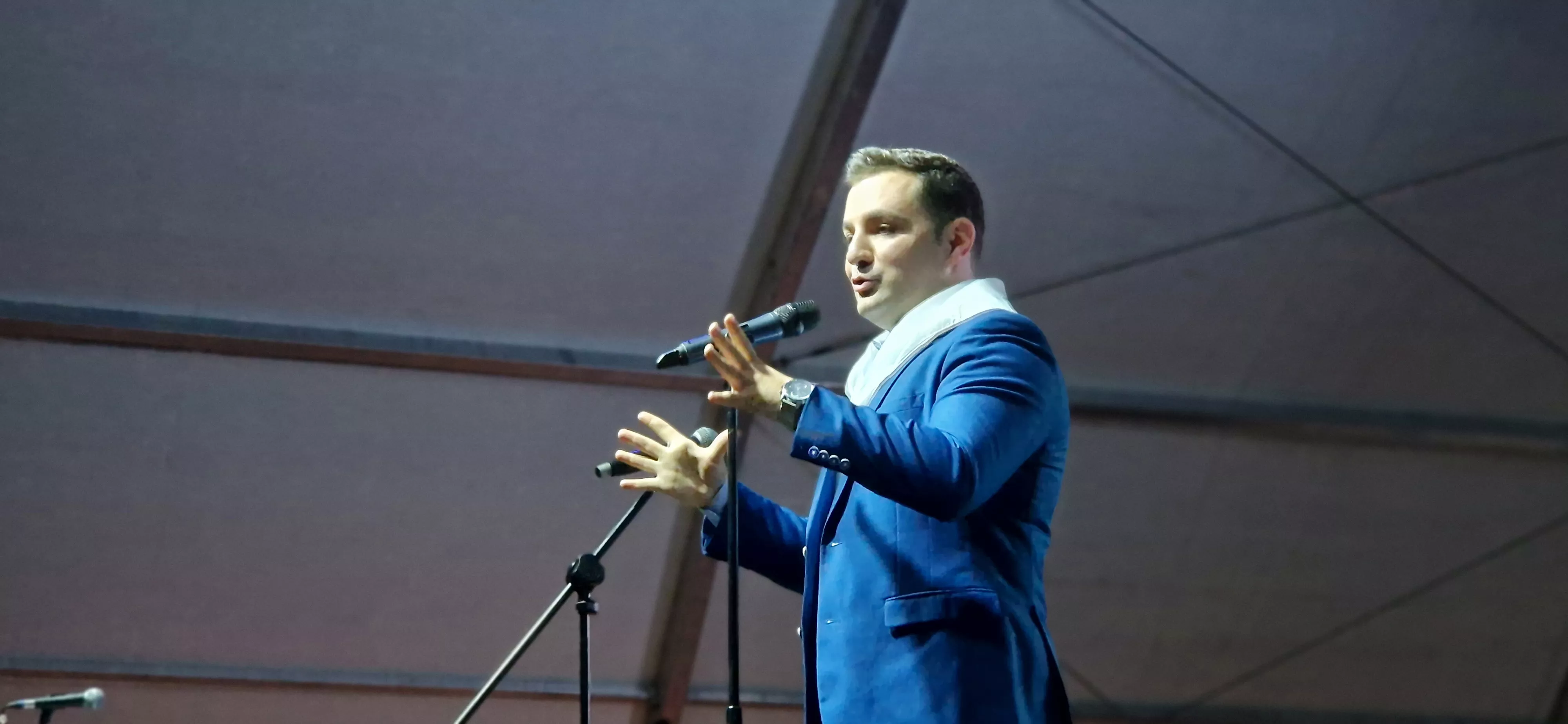 Javier Cao. Proclamación de mairalesas y mainates de San Martín y homenaje a la familia Luna. Foto Myriam Martínez