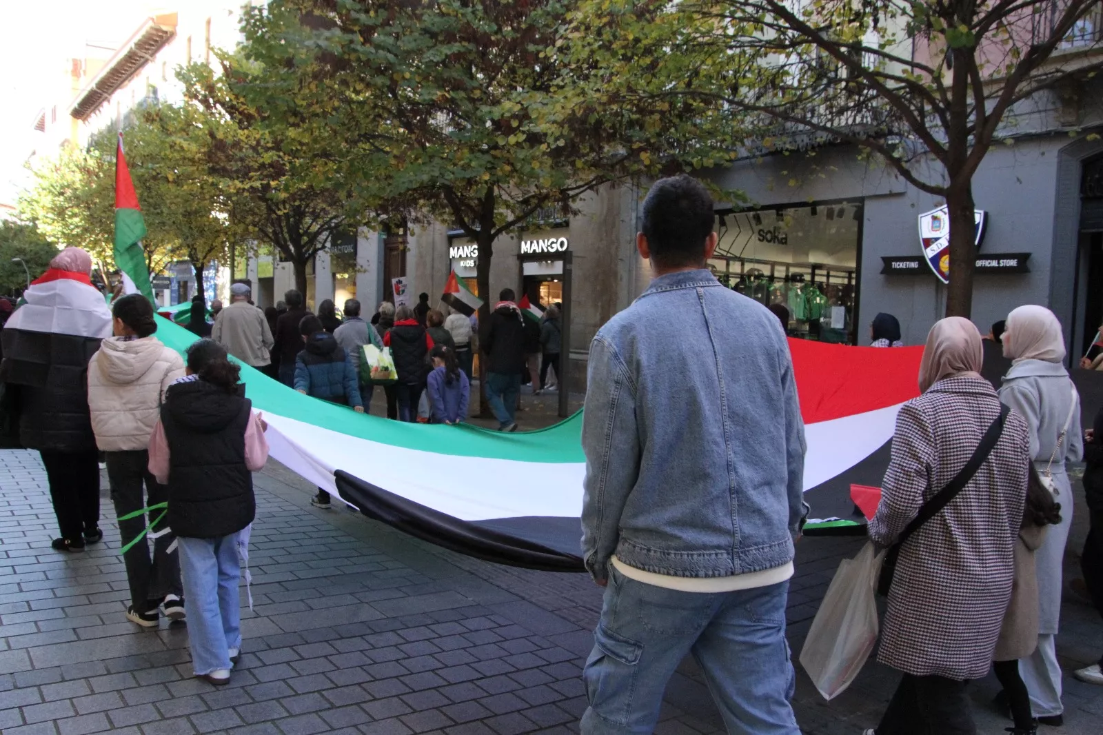 Nueva manifestación Huesca con Palestina. Foto Carlos Neofato