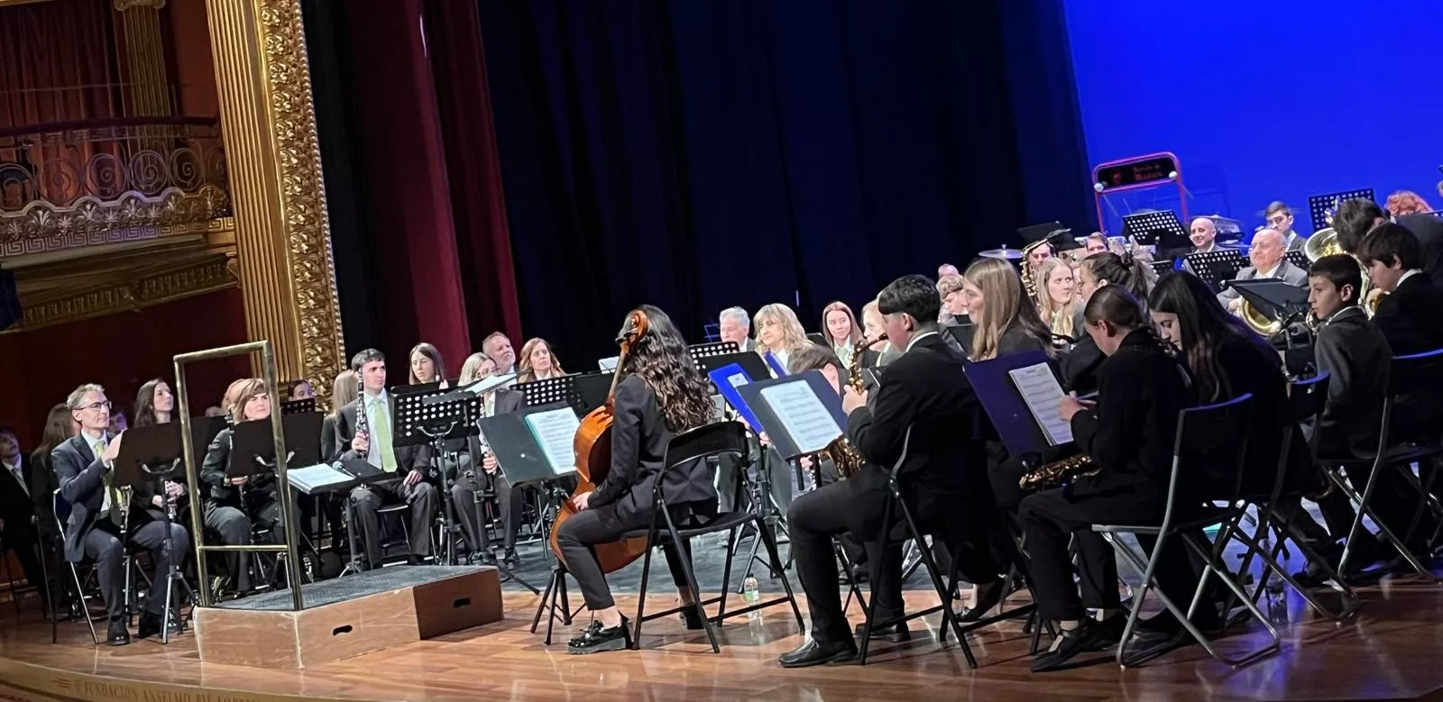 La Banda de Música de Huesca en el concierto 'La vuelta al mundo en 80 minutos' en el Olimpia. Foto Mercedes Manterola