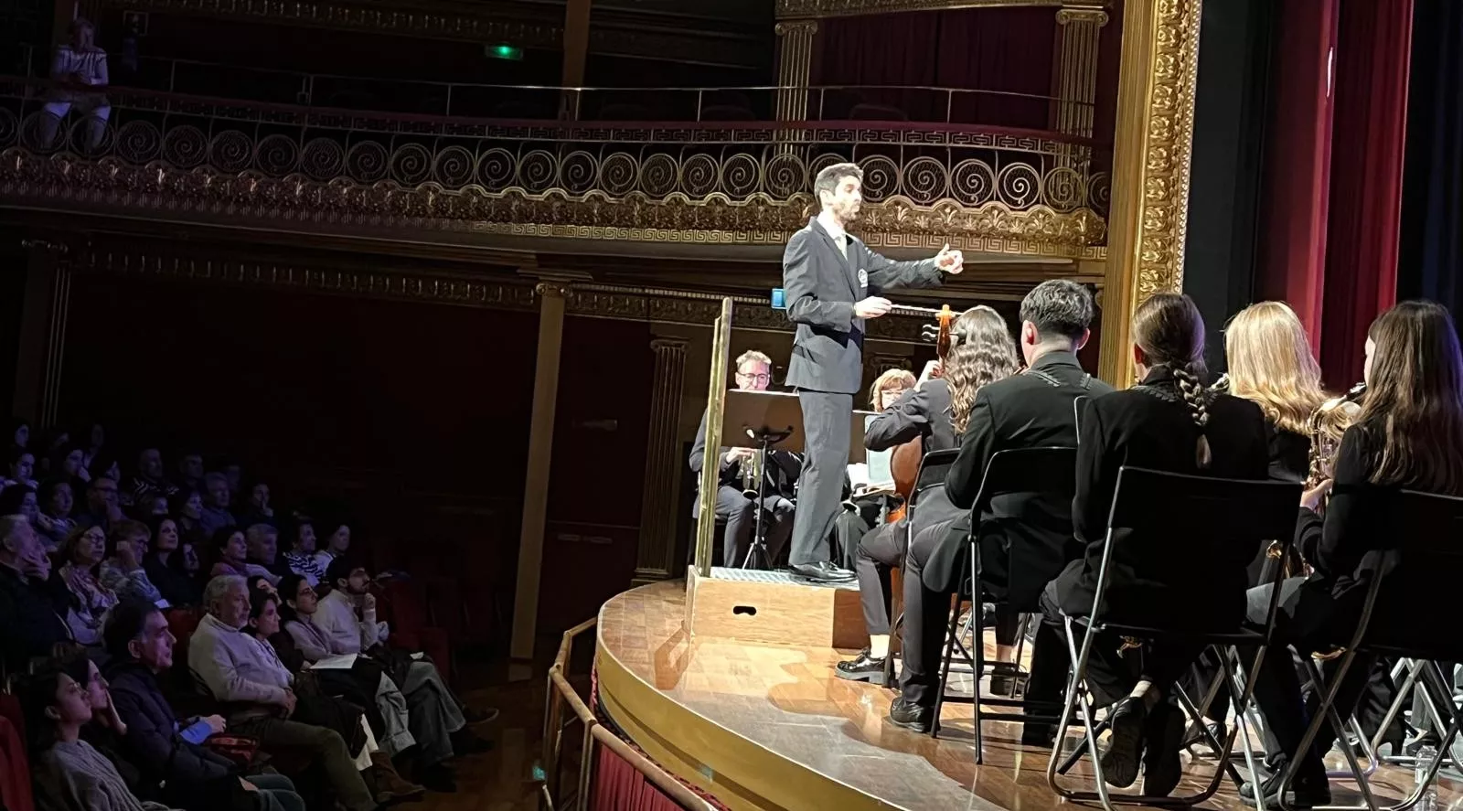 La Banda de Música de Huesca en el concierto 'La vuelta al mundo en 80 minutos' en el Olimpia. Foto Mercedes Manterola
