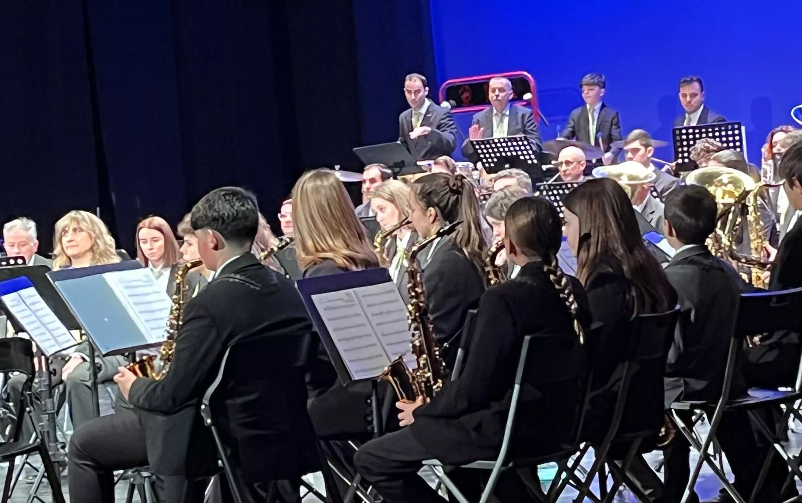 La Banda de Música de Huesca en el concierto 'La vuelta al mundo en 80 minutos' en el Olimpia. Foto Mercedes Manterola