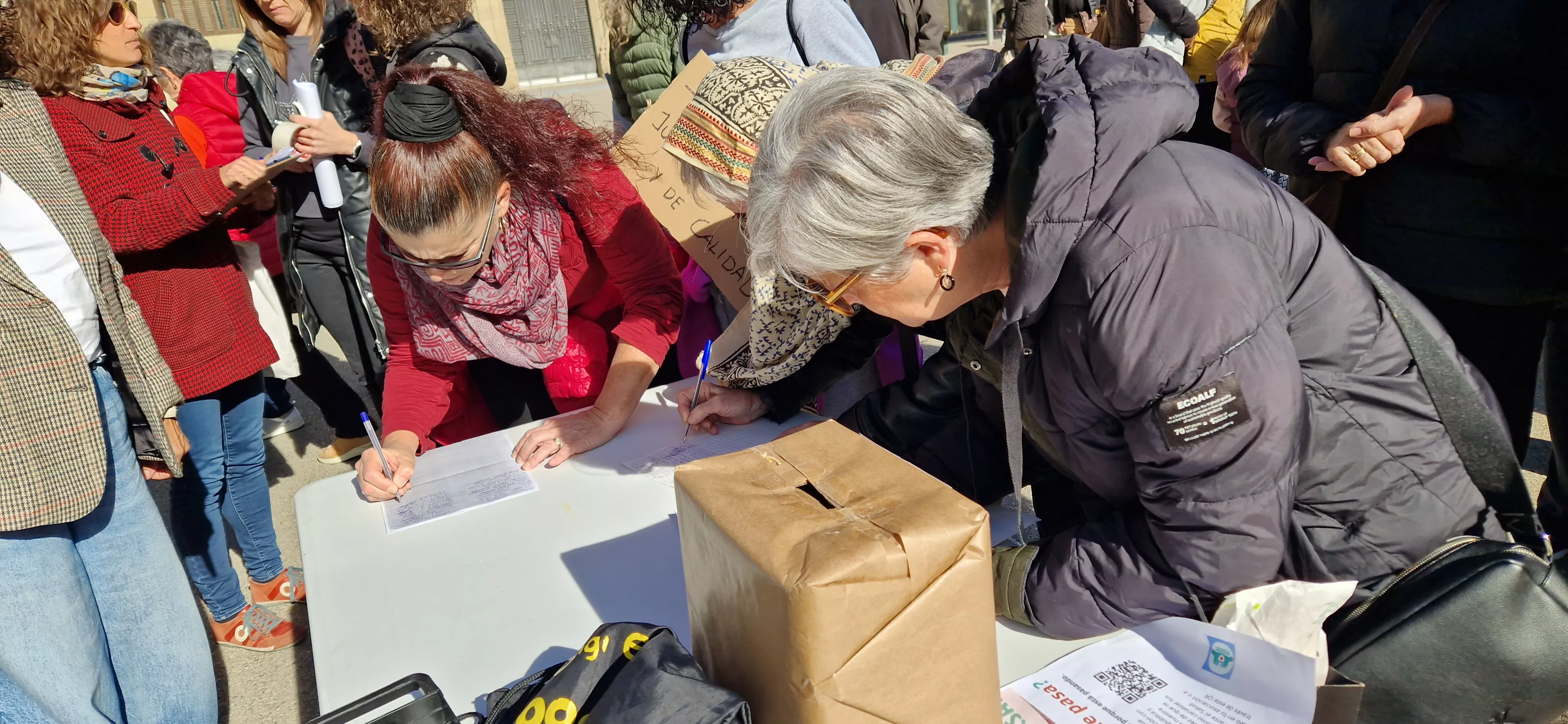 Concentración por la sanidad pública en Huesca. Foto Myriam Martínez