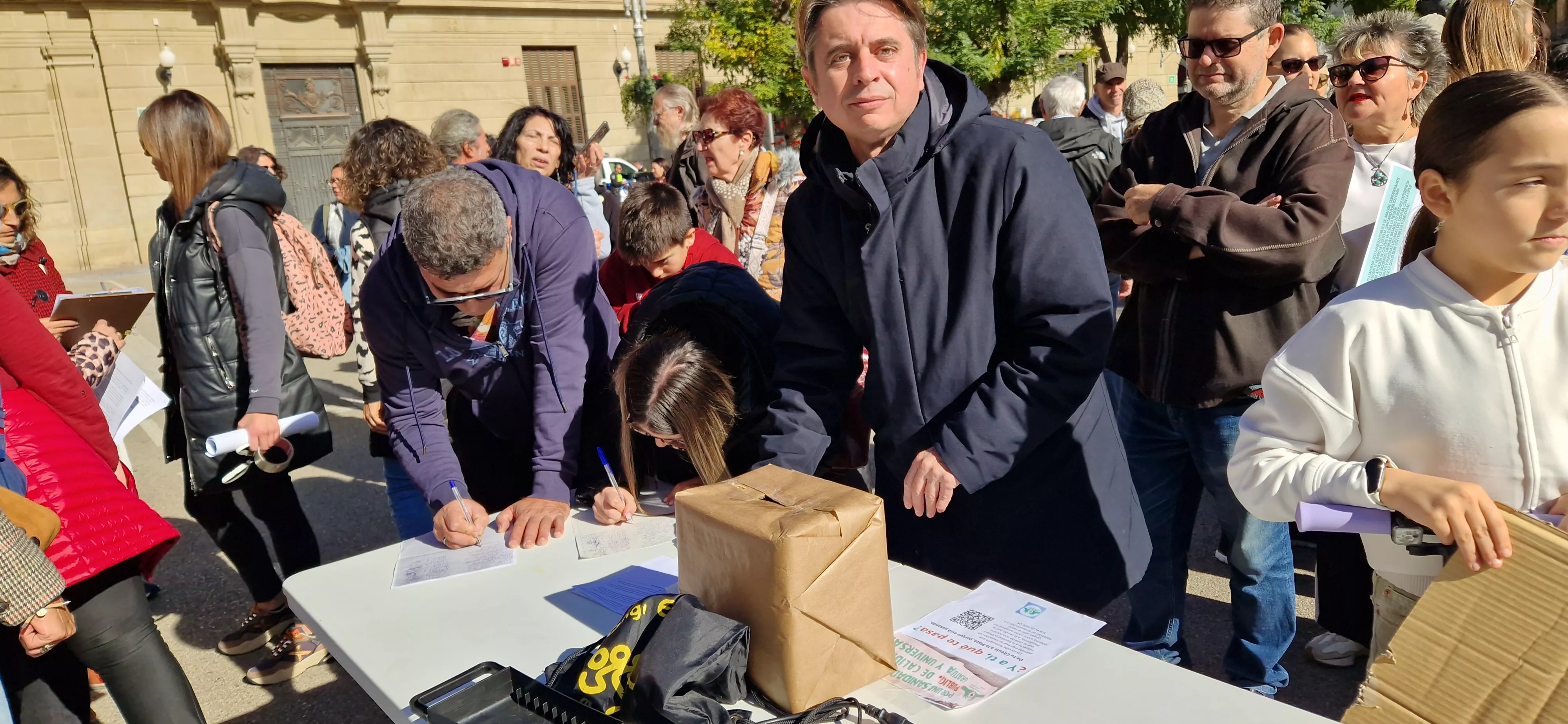 Concentración por la sanidad pública en Huesca. Foto Myriam Martínez