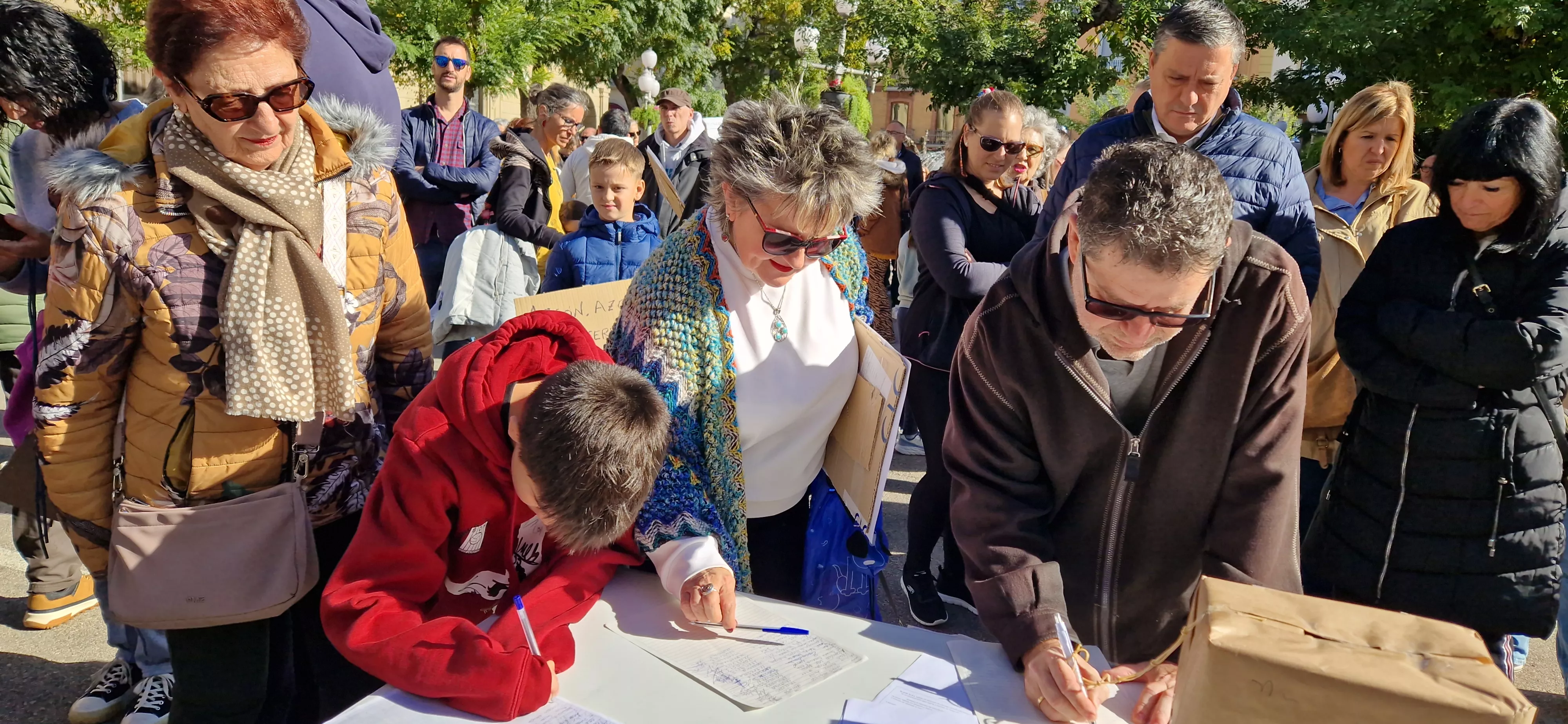 Concentración por la sanidad pública en Huesca. Foto Myriam Martínez
