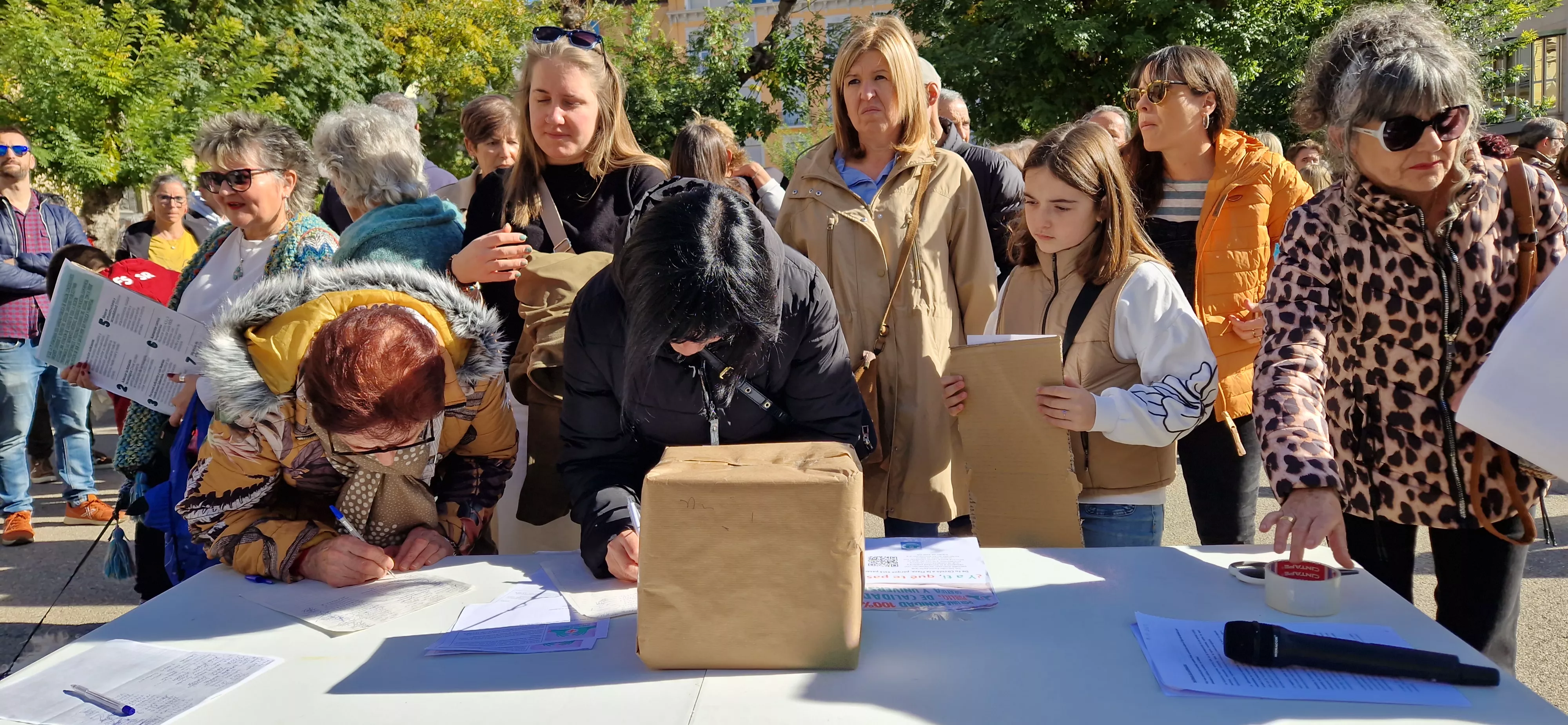 Concentración por la sanidad pública en Huesca. Foto Myriam Martínez
