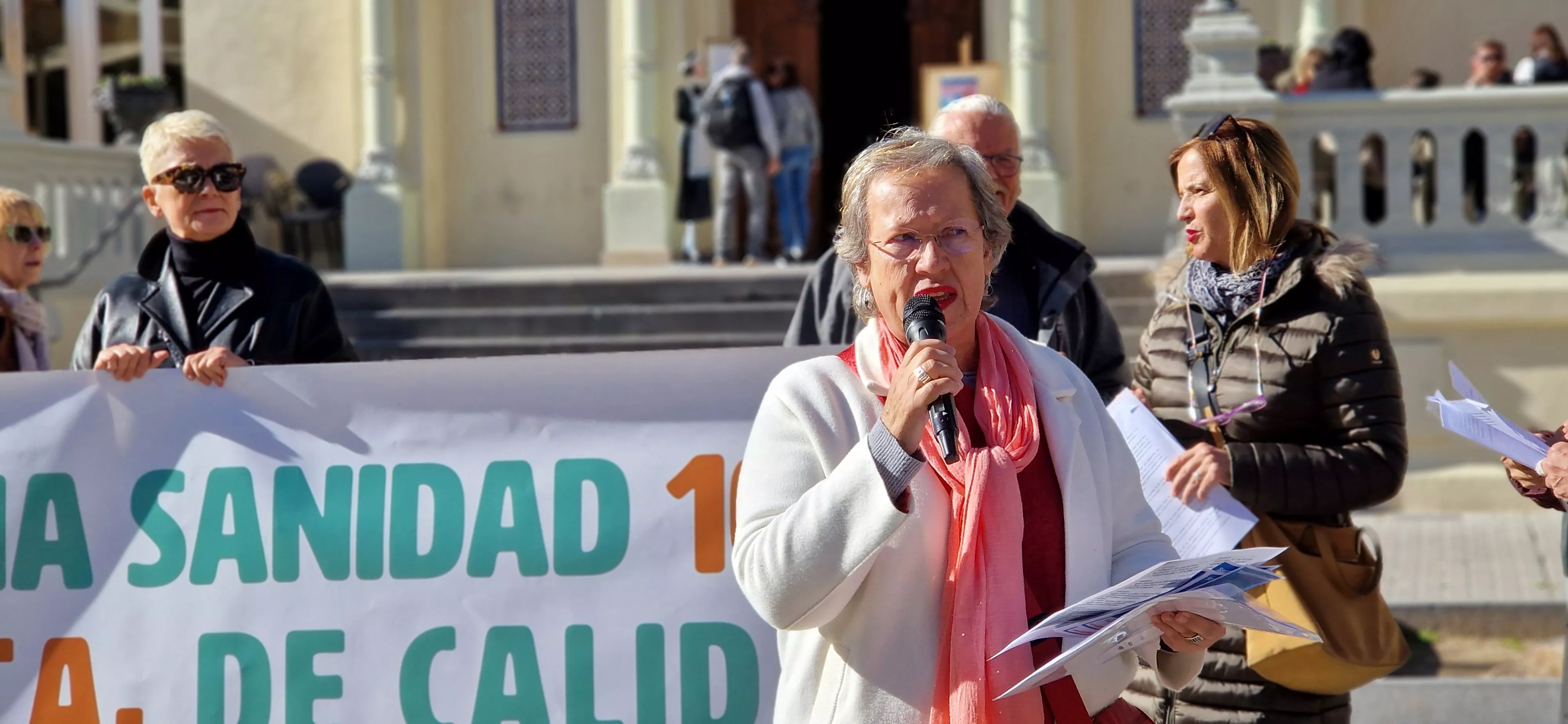 Charo Ochoa.Concentración por la sanidad pública en Huesca. Foto Myriam Martínez