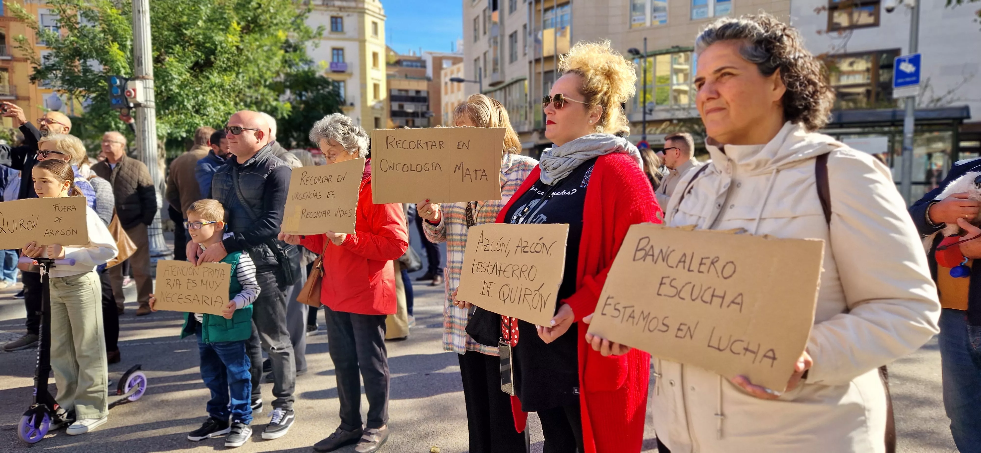 Concentración por la sanidad pública en Huesca. Foto Myriam Martínez