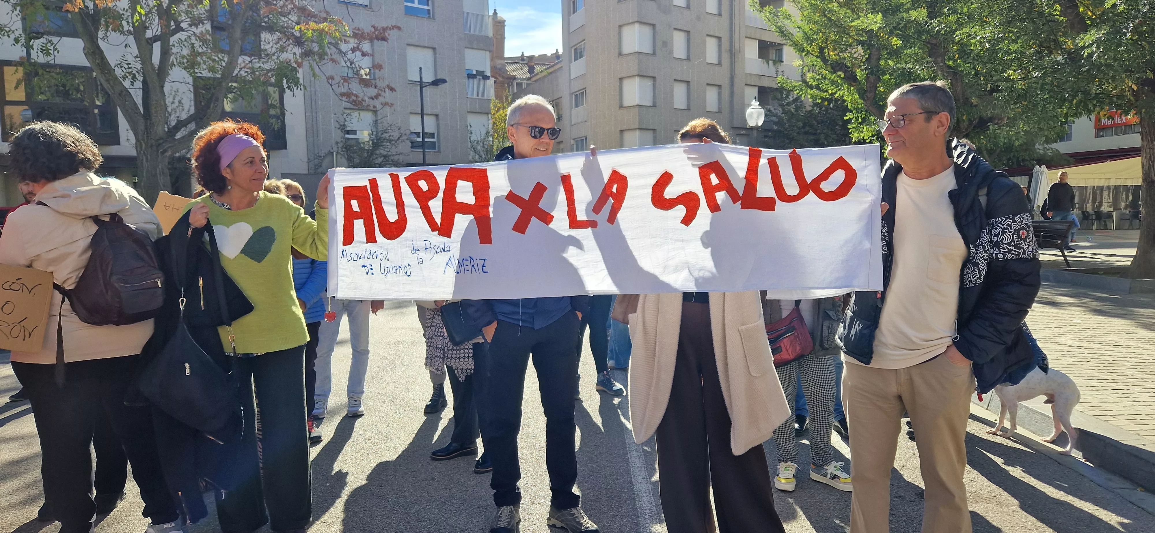 Concentración por la sanidad pública en Huesca. Foto Myriam Martínez