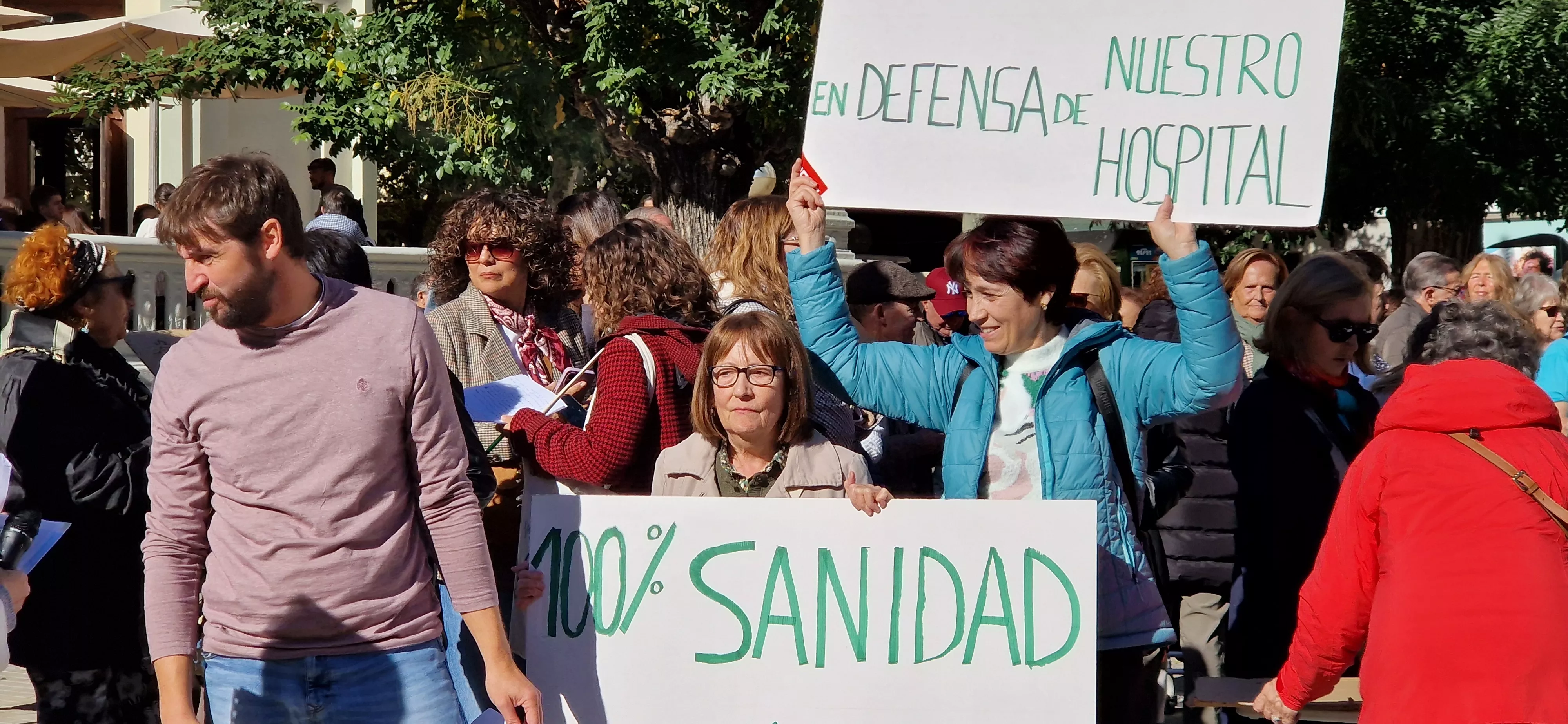 Concentración por la sanidad pública en Huesca. Foto Myriam Martínez