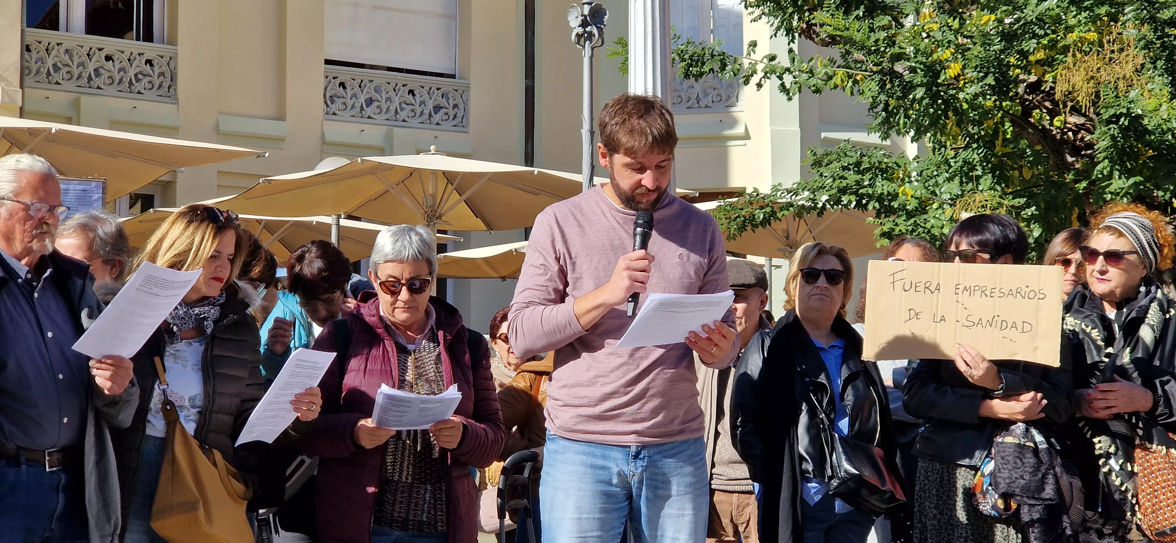 Concentración por la sanidad pública en Huesca. Foto Myriam Martínez