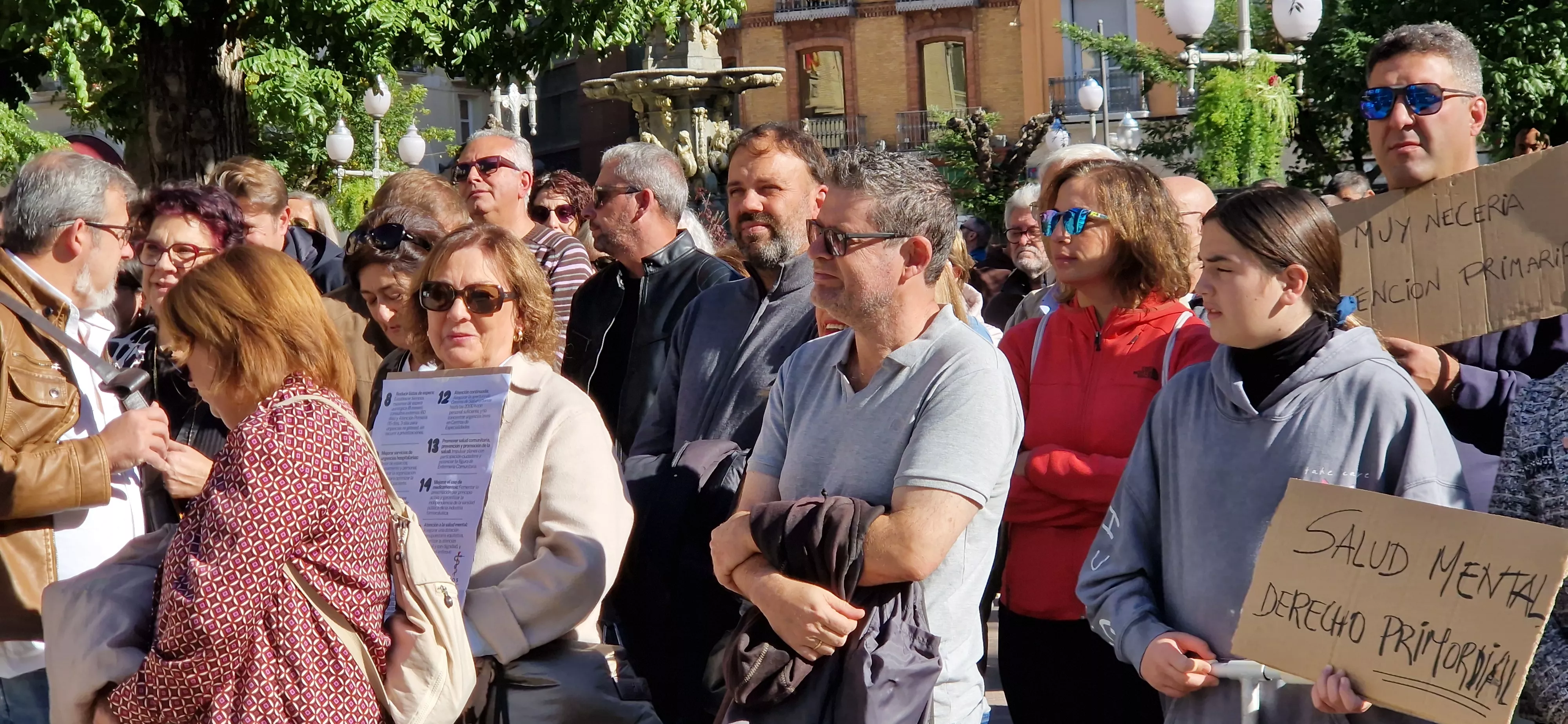 Concentración por la sanidad pública en Huesca. Foto Myriam Martínez
