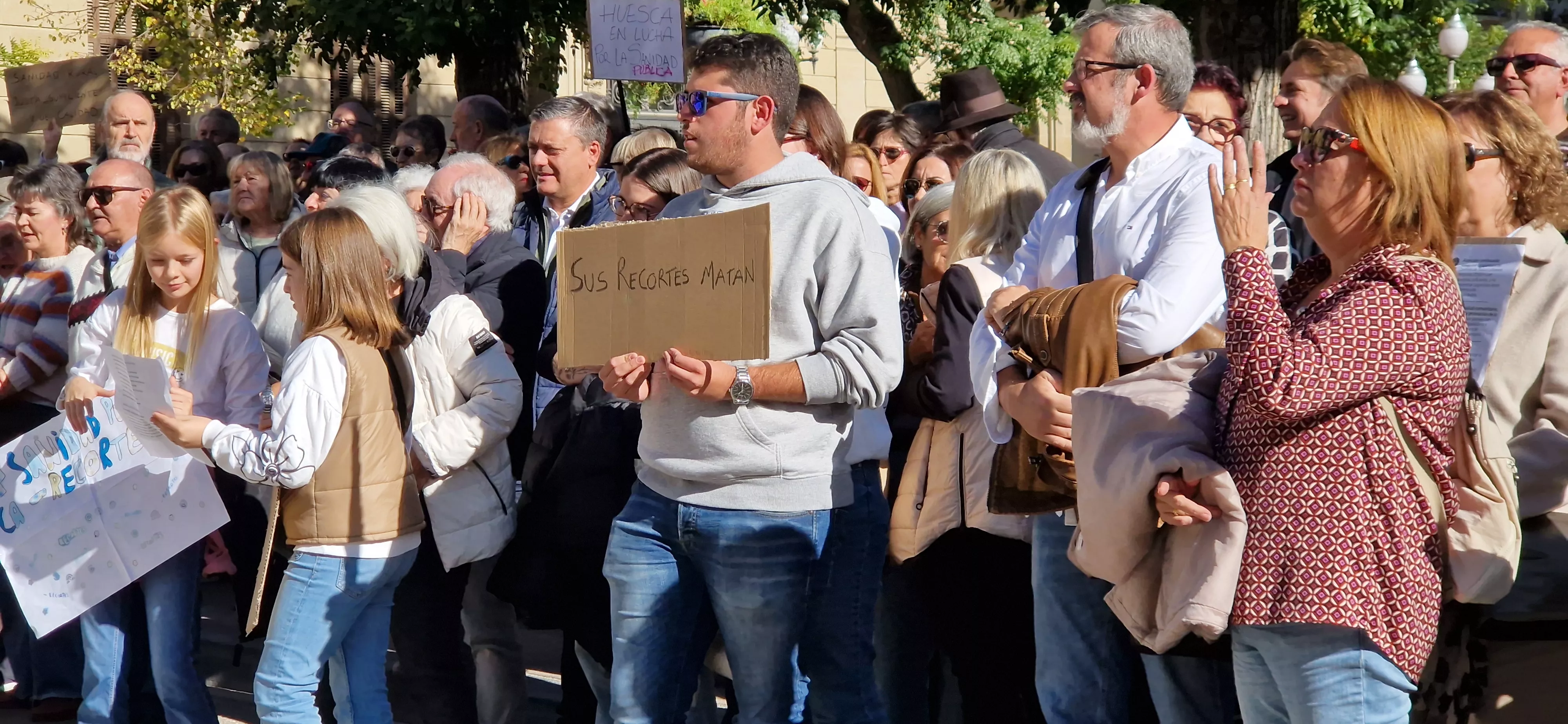 Concentración por la sanidad pública en Huesca. Foto Myriam Martínez
