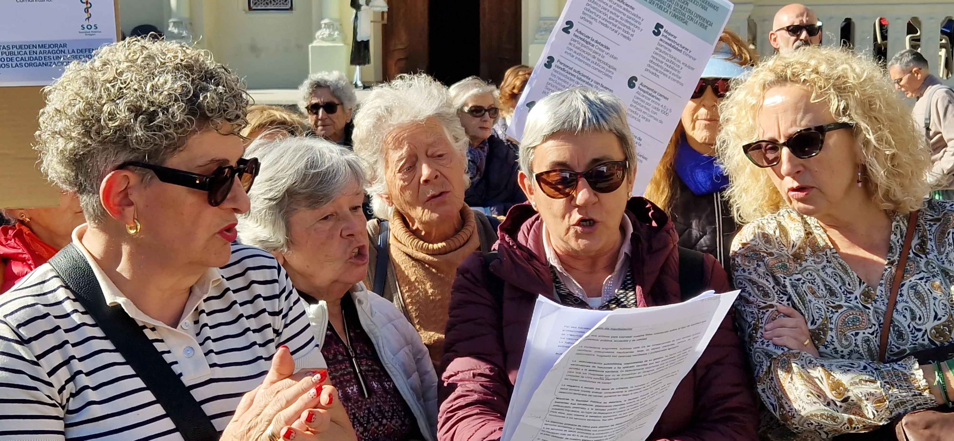 Concentración por la sanidad pública en Huesca. Foto Myriam Martínez