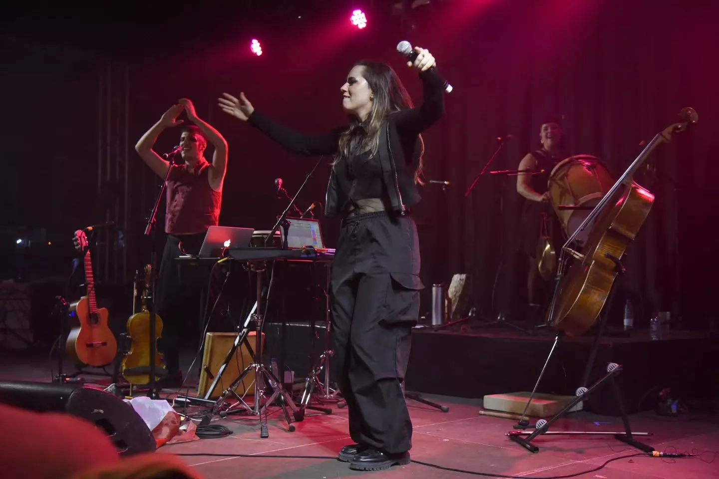 Celebración de Extrarradios en Almudévar.