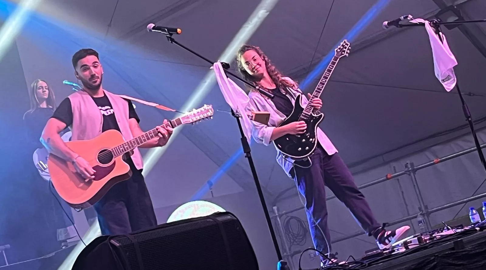 Actuación de Radices en el festival Luna Lunera de las fiestas de San Martín. Foto Mercedes Manterola