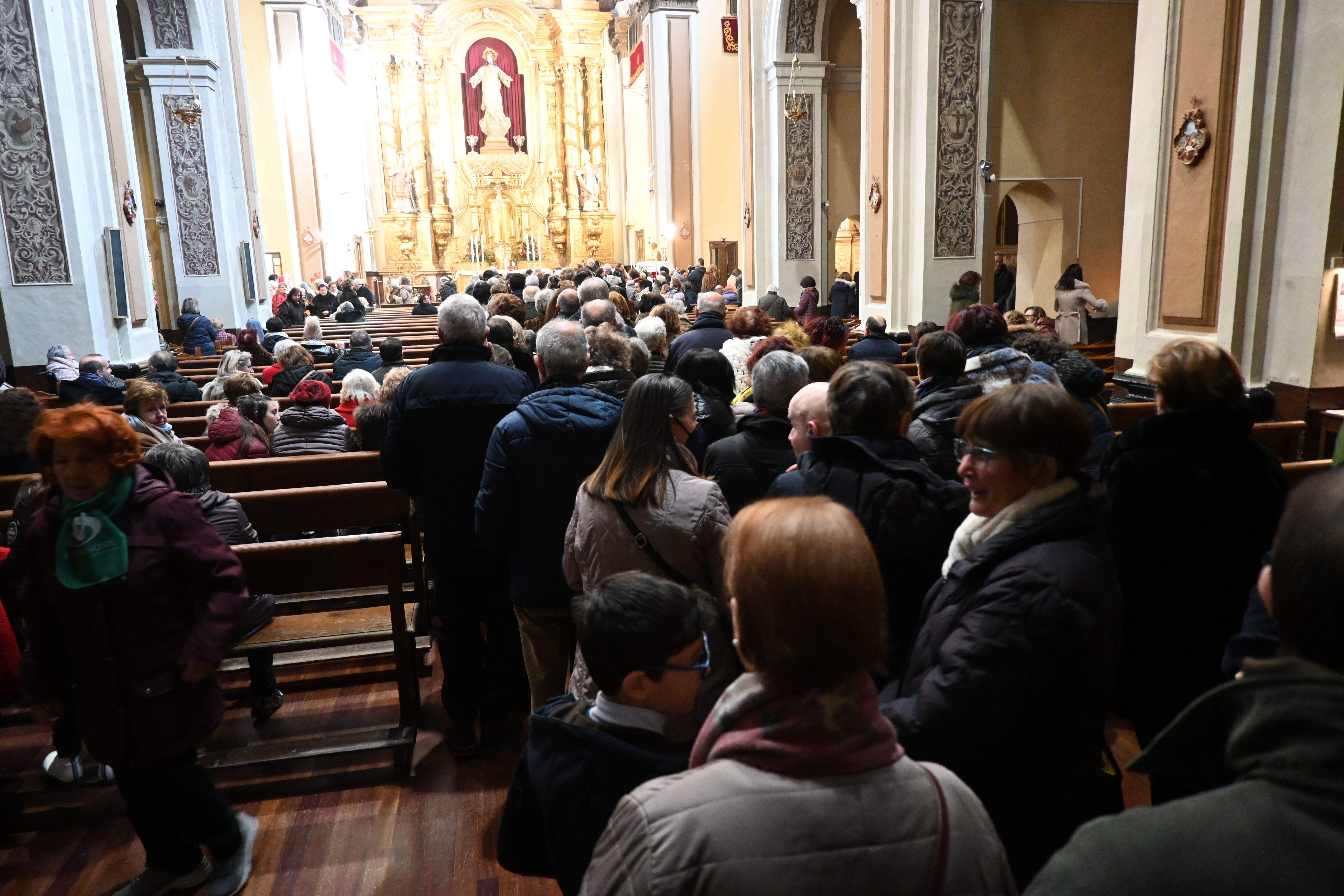 Misa pontifical en San Vicente