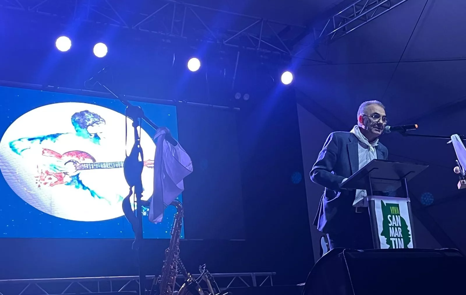 Actuación de Radices en el festival Luna Lunera de las fiestas de San Martín. Foto Mercedes Manterola