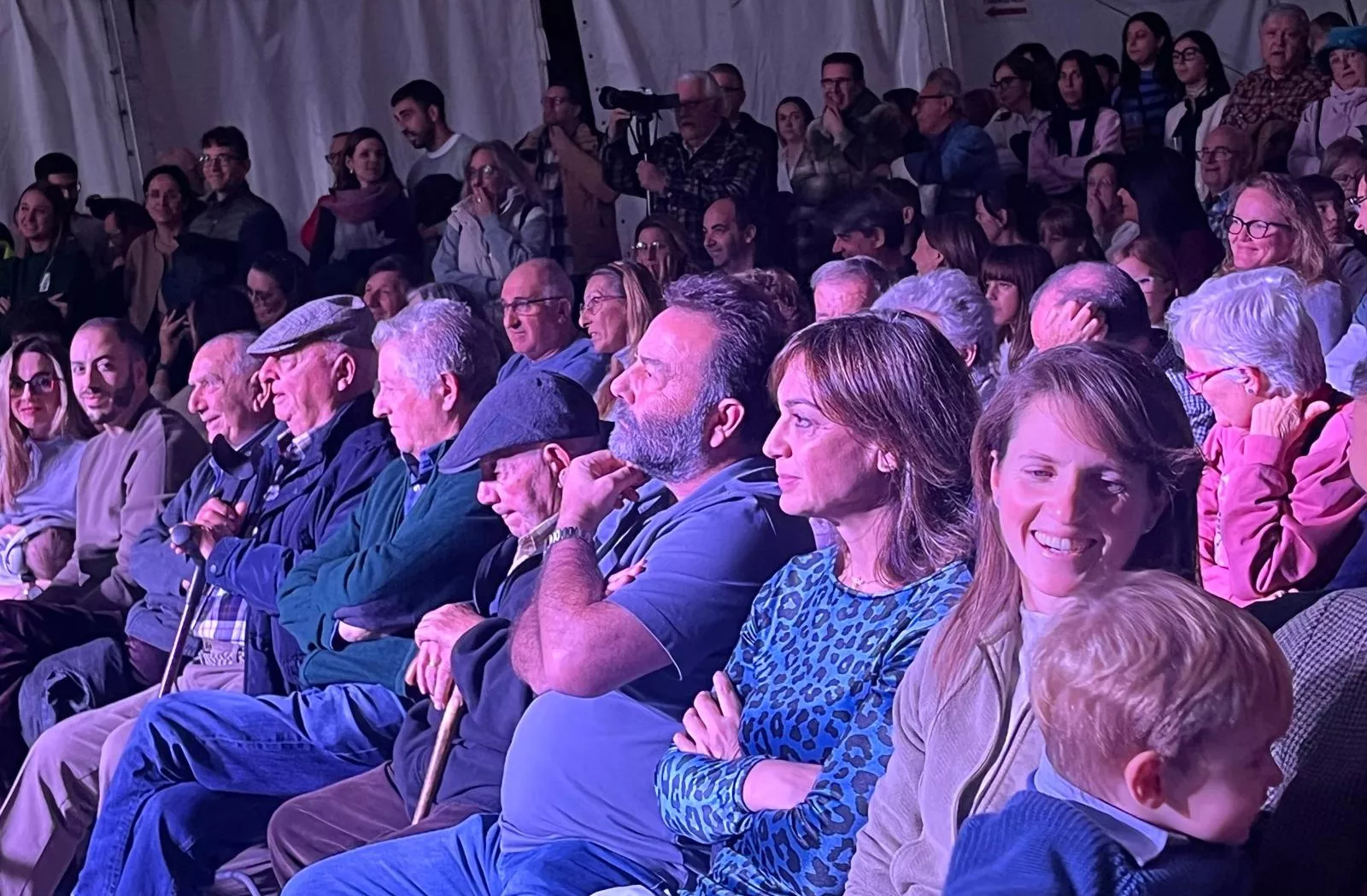 Actuación de Radices en el festival Luna Lunera de las fiestas de San Martín. Foto Mercedes Manterola