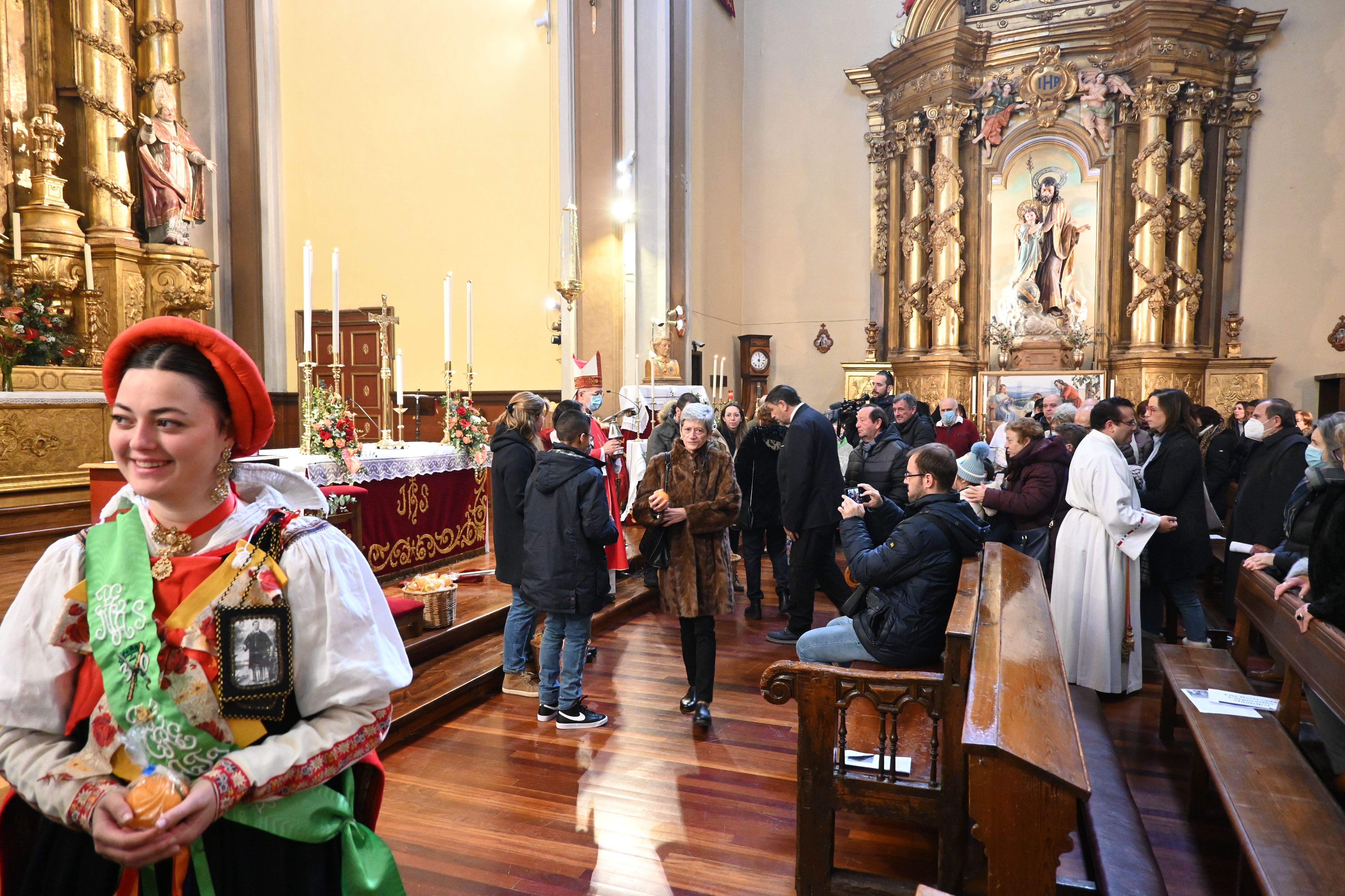 Misa pontifical en San Vicente
