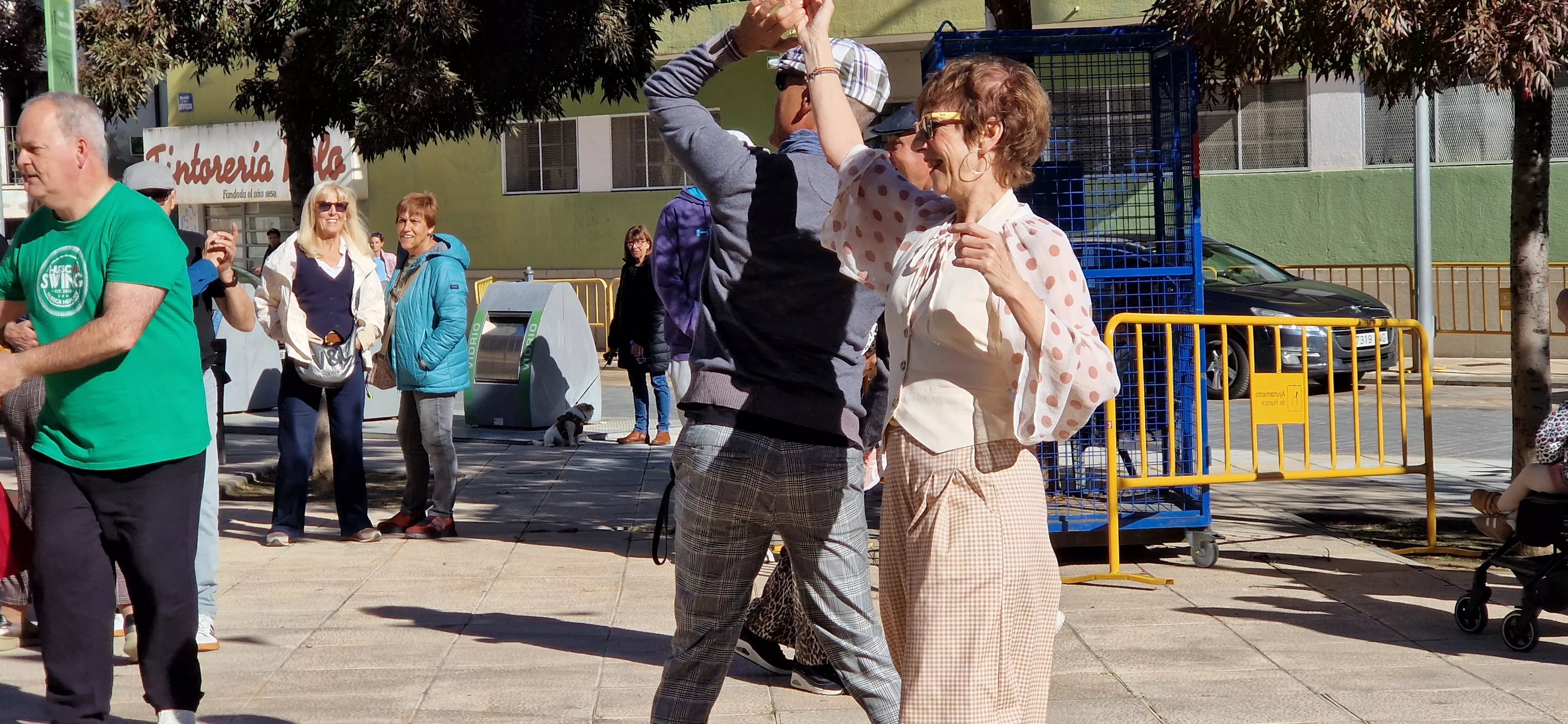 Huesconswing, en las fiestas de San Martín. Foto Myriam Martínez