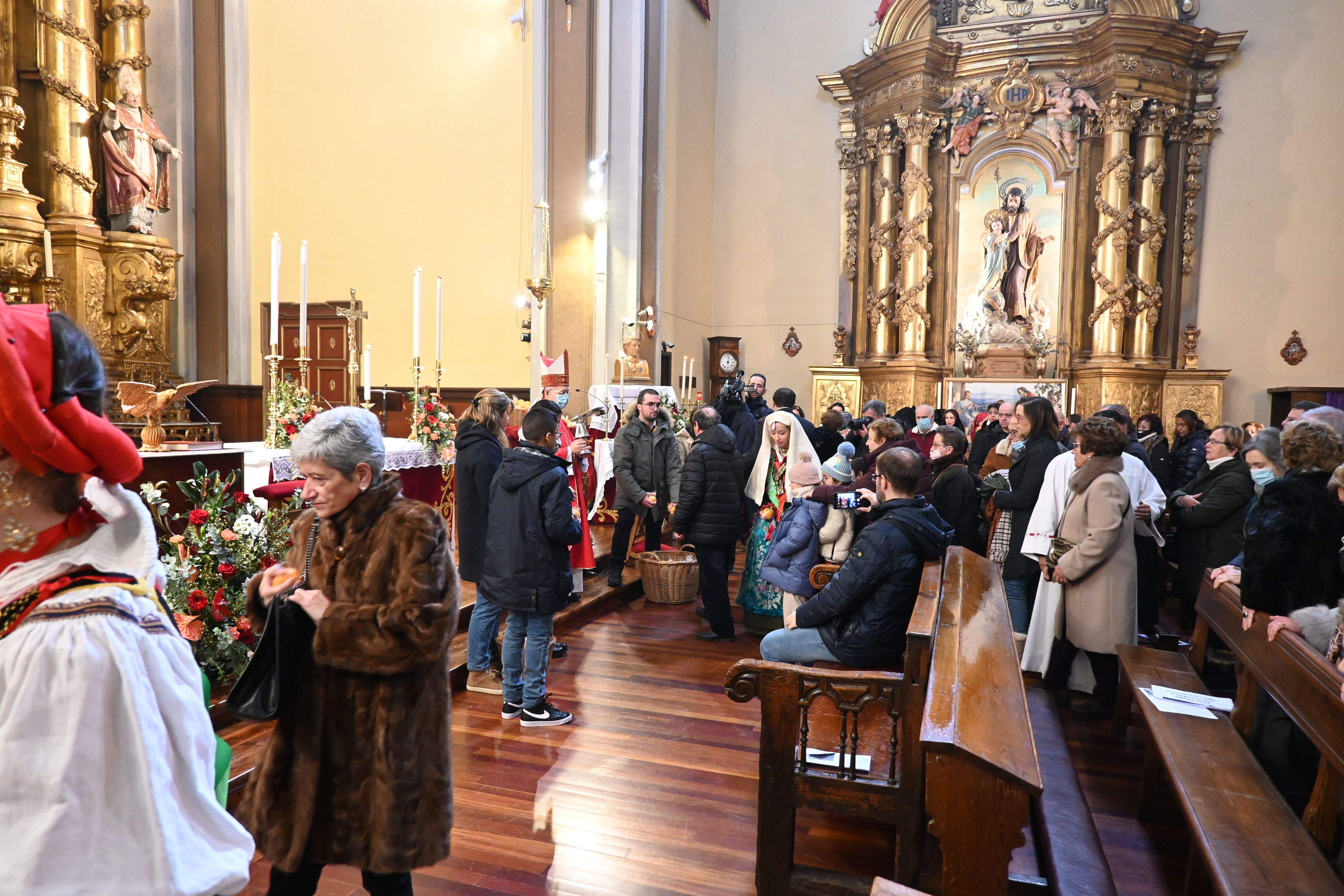 Misa pontifical en San Vicente