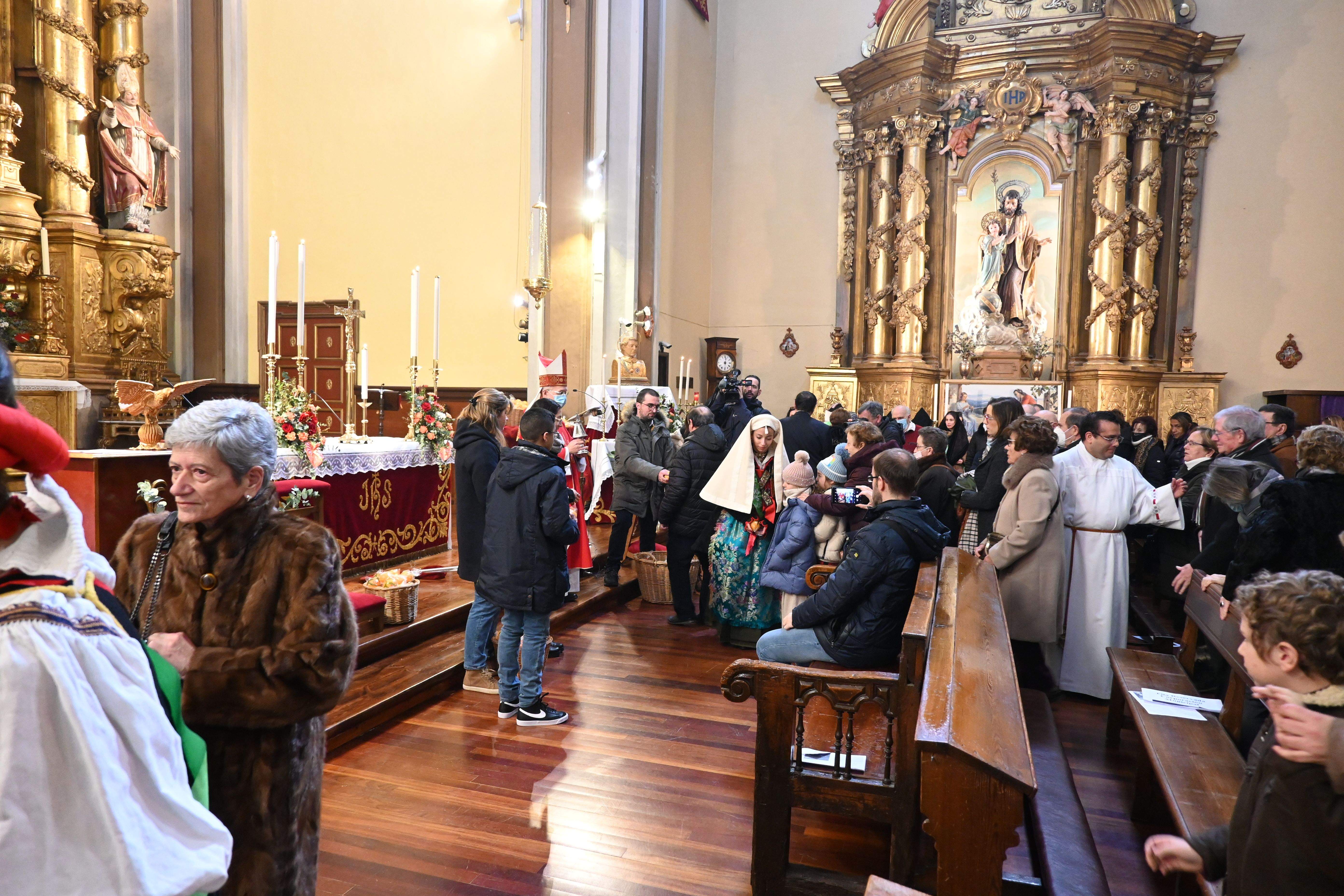 Misa pontifical en San Vicente