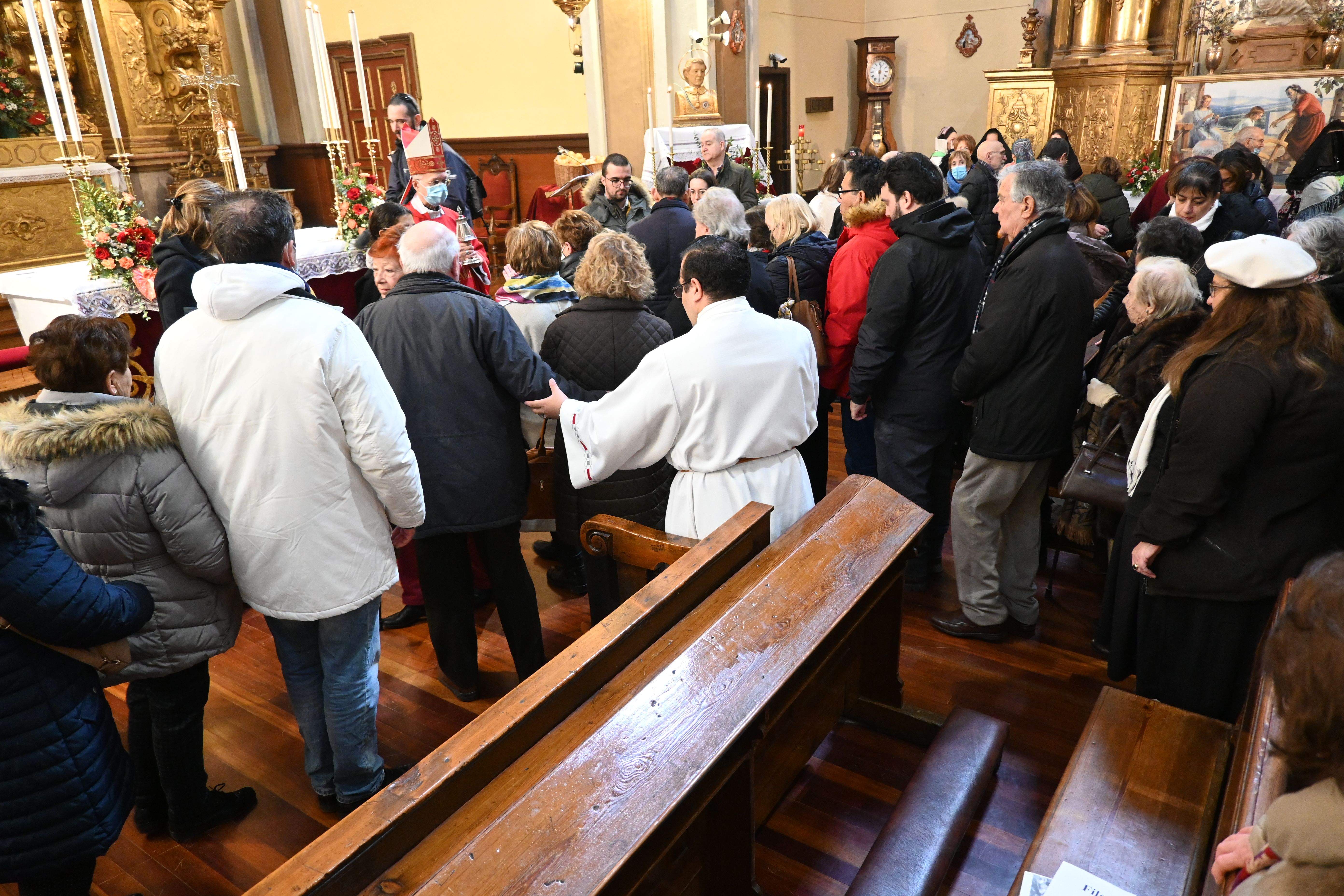 Misa pontifical en San Vicente