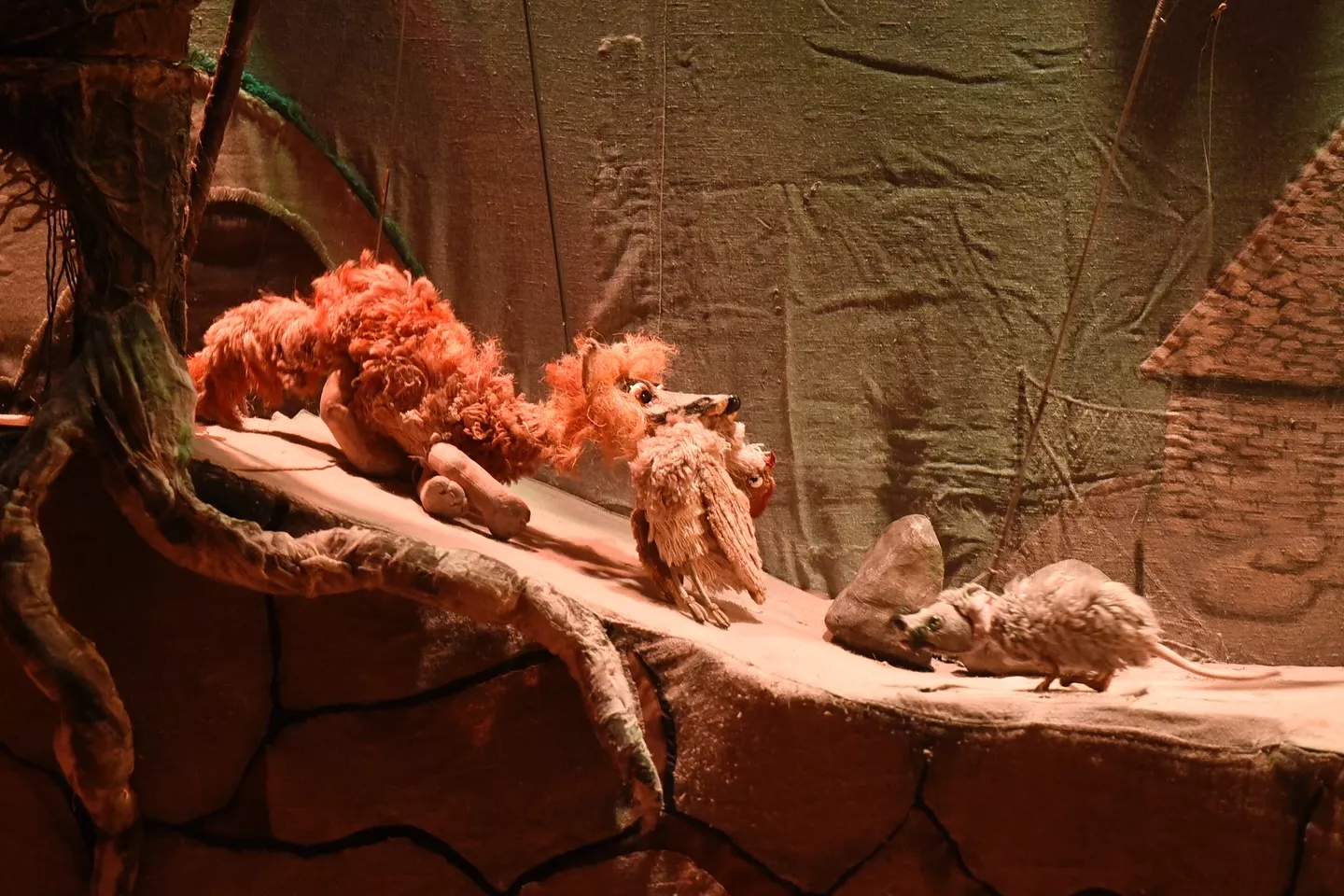 'La fábula de la raposa', de Los Titiriteros de Binéfar, en Extrarradios en Almudévar.