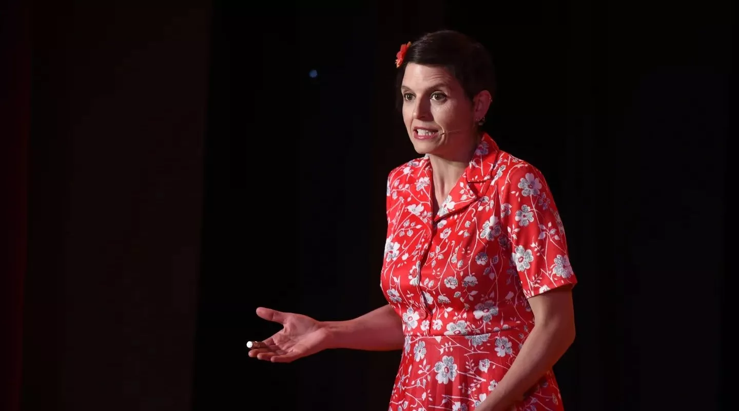 'Orgullo rural' de Elia y Uxia en Extrarradios en Almudévar.