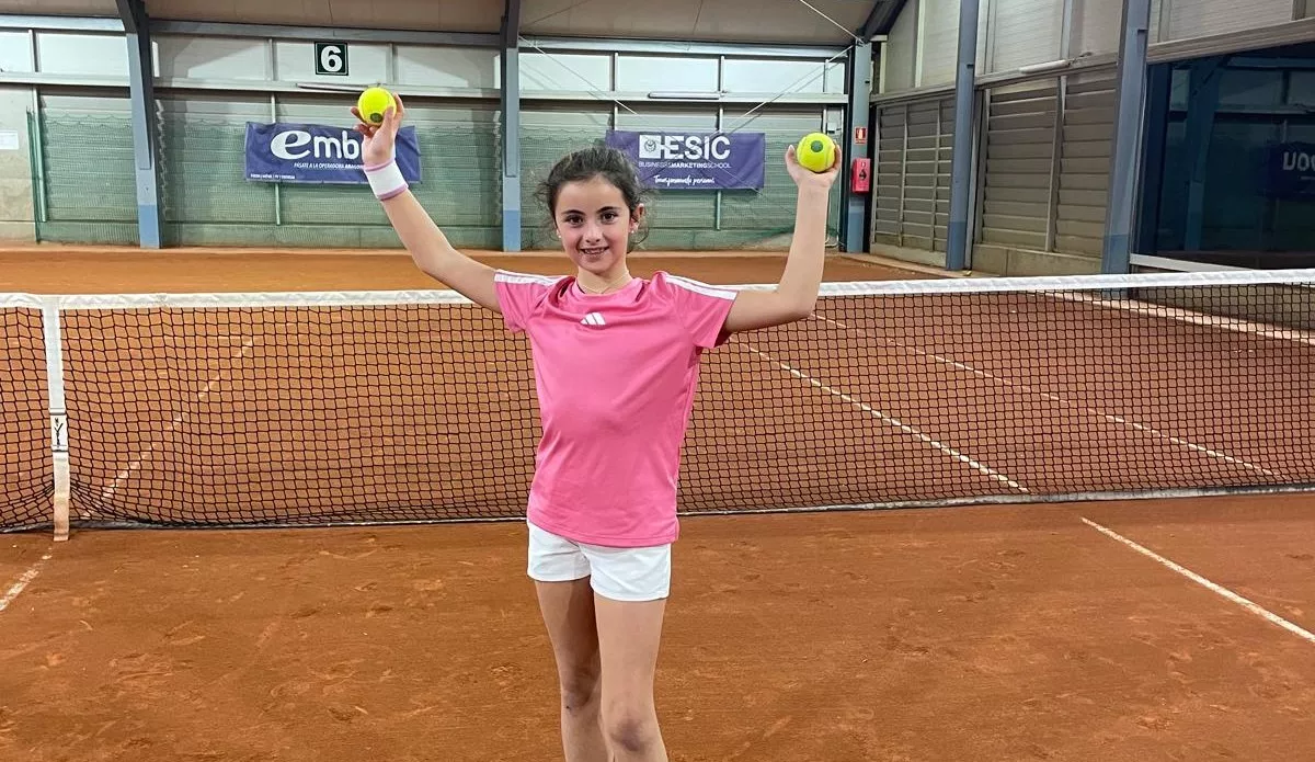 Gran versión de Blanca Mateos (Tenis Osca) para llevarse el Circuito Ibercaja Benjamín Gran versión de Blanca Mateos (Tenis Osca) para llevarse el Circuito Ibercaja Benjamín
