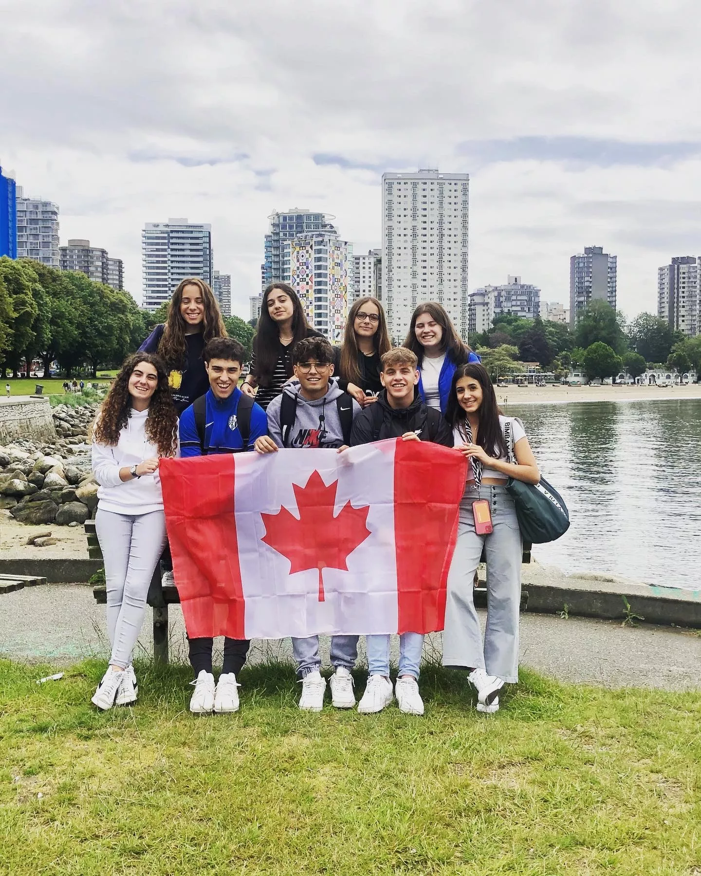 Alumnado de Switch en Canada. Alumnado de Switch en Canada.