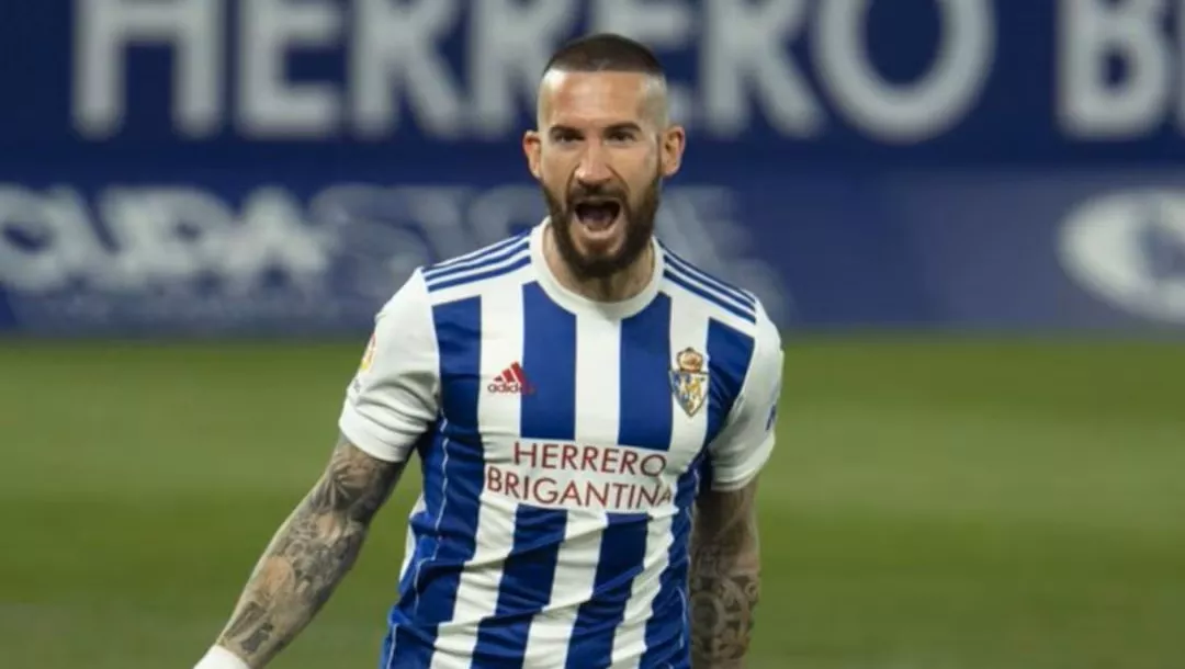 Óscar Sielva en su etapa en la Ponferradina.