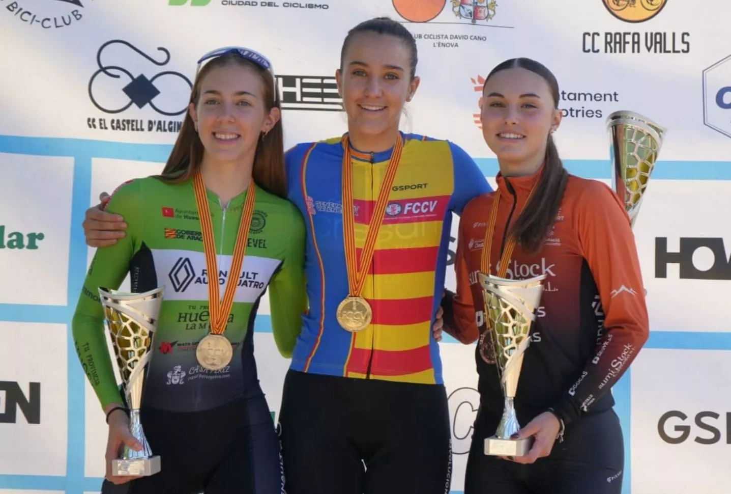 Gran papel de María y David Ivars (Huesca La Magia) en Valencia