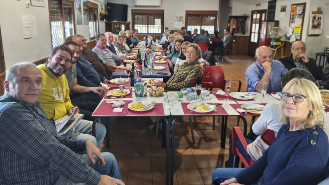Comida popular en Biscarrués en la festividad de San Martín. Comida popular en Biscarrués en la festividad de San Martín.