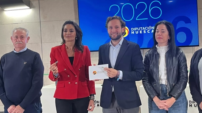 Rufas y Claver, con los presupuestos 2026. Foto Mercedes Manterola Rufas y Claver, con los presupuestos 2026. Foto Mercedes Manterola