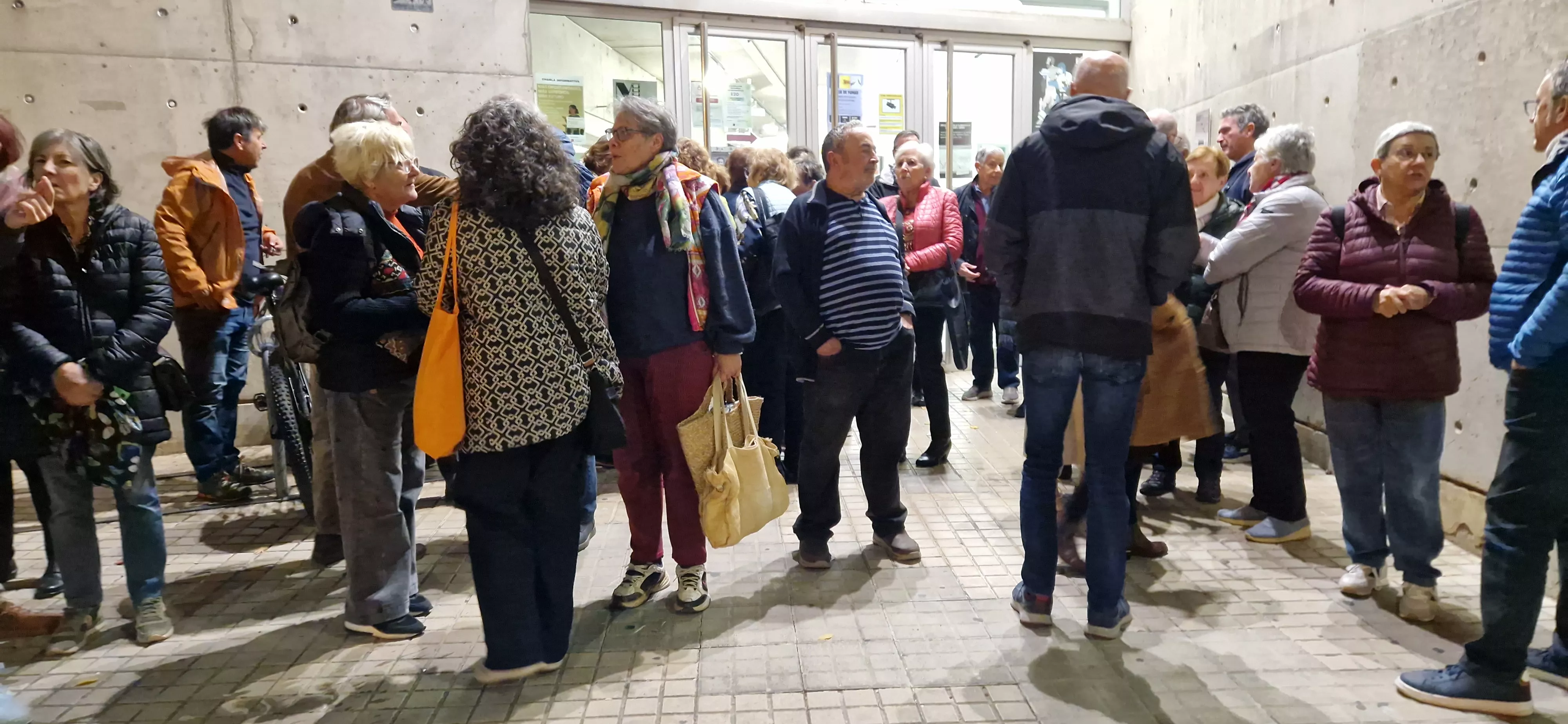 Nueva movilización por la Biblioteca Ramón J. Sender. Foto Myriam Martínez