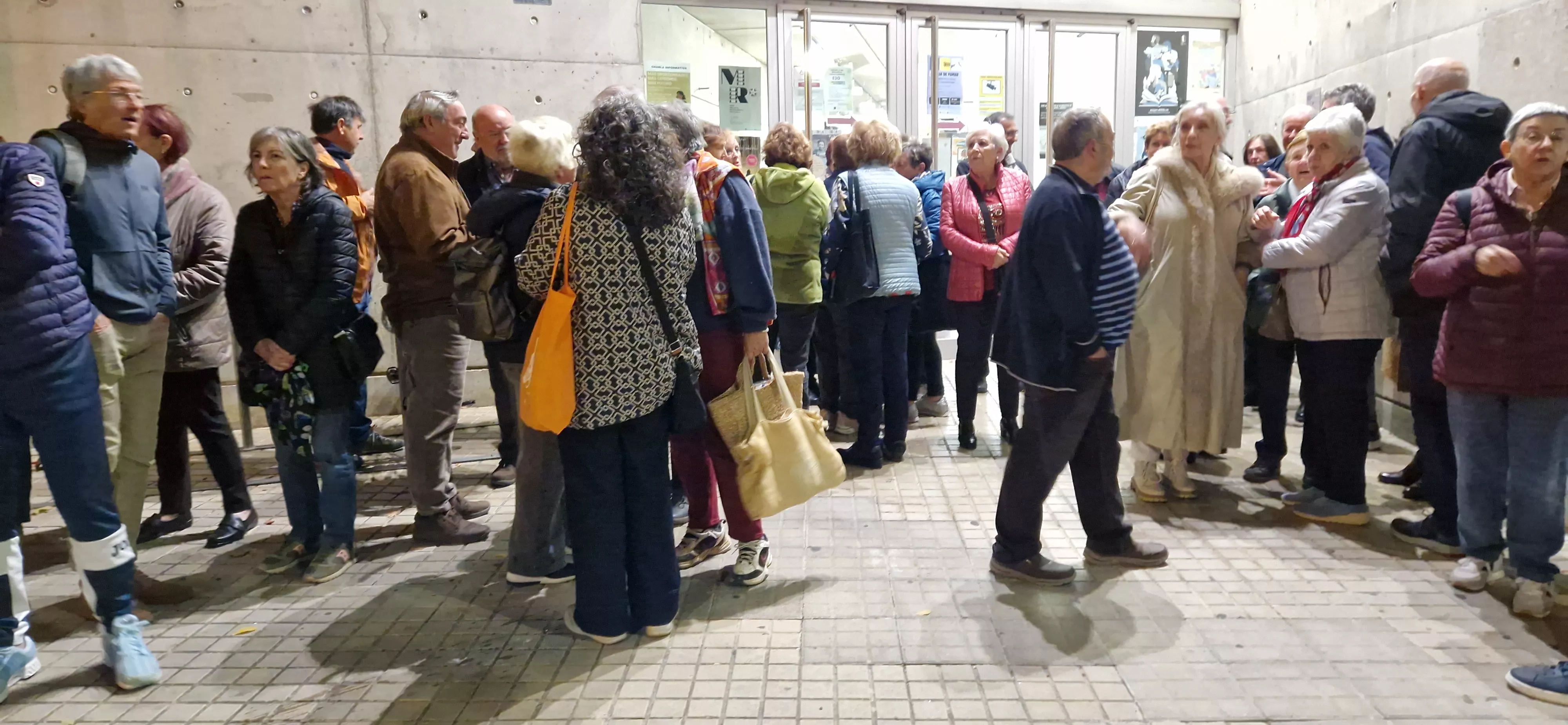 Nueva movilización por la Biblioteca Ramón J. Sender. Foto Myriam Martínez